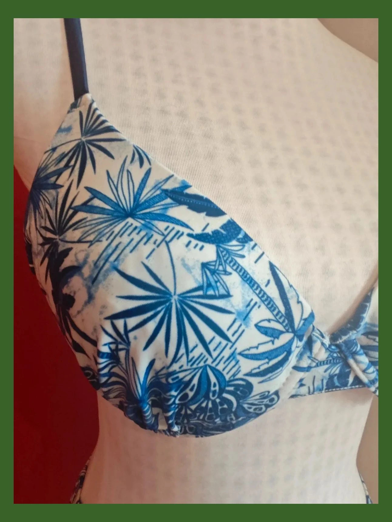 🌺 Bikini blanco con estampado floral tonos azules – Colours of the World – taille XL / 42 / 14 3