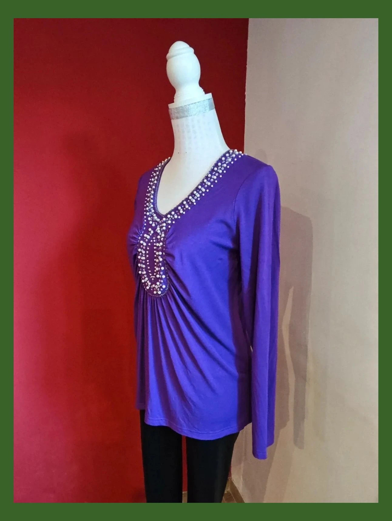 🌺Camiseta morada con perlas y lentejuelas en escote con forma de lágrima – Judith Williams – taille L / 40 / 12 2