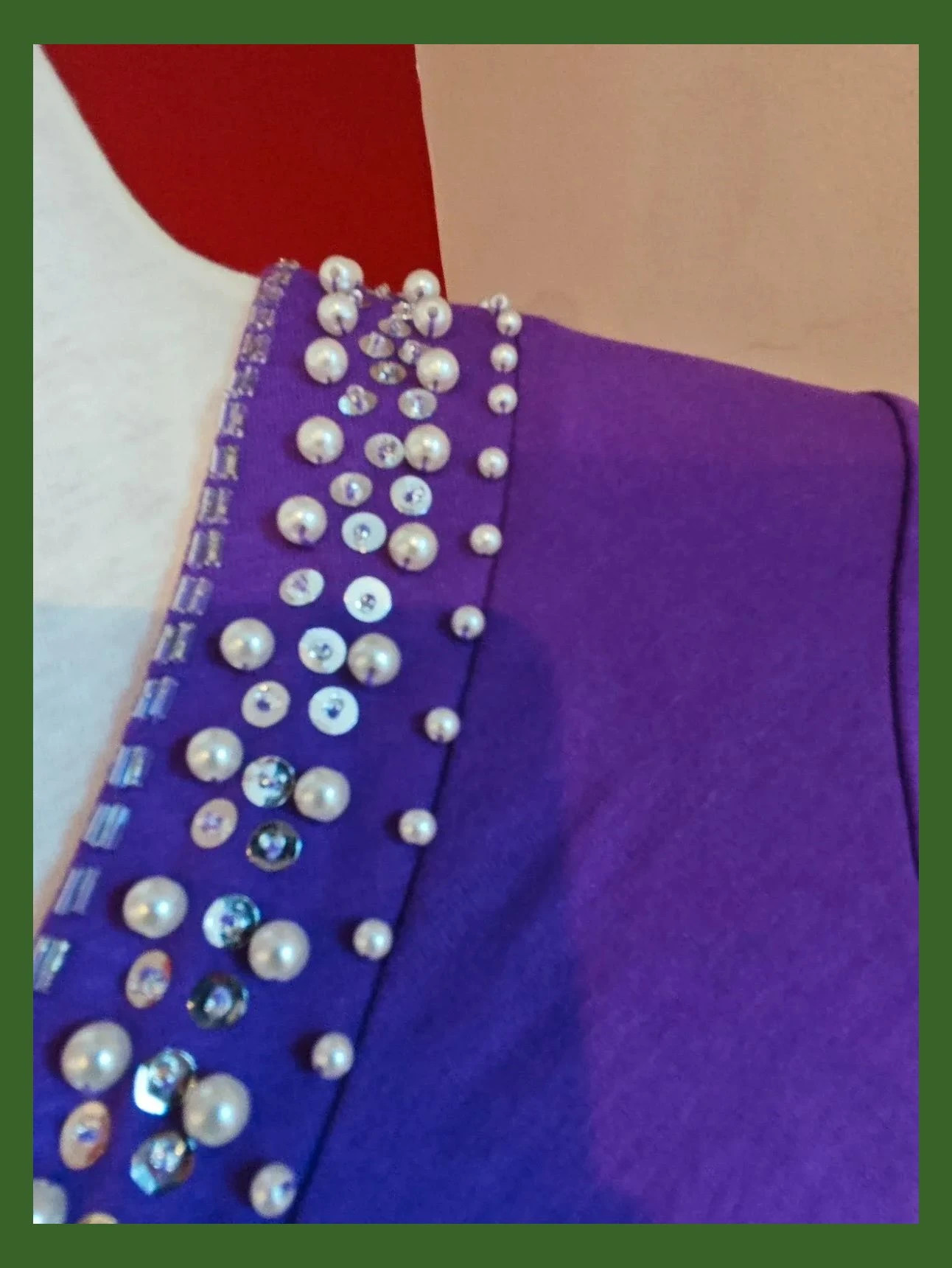 🌺Camiseta morada con perlas y lentejuelas en escote con forma de lágrima – Judith Williams – taille L / 40 / 12 5