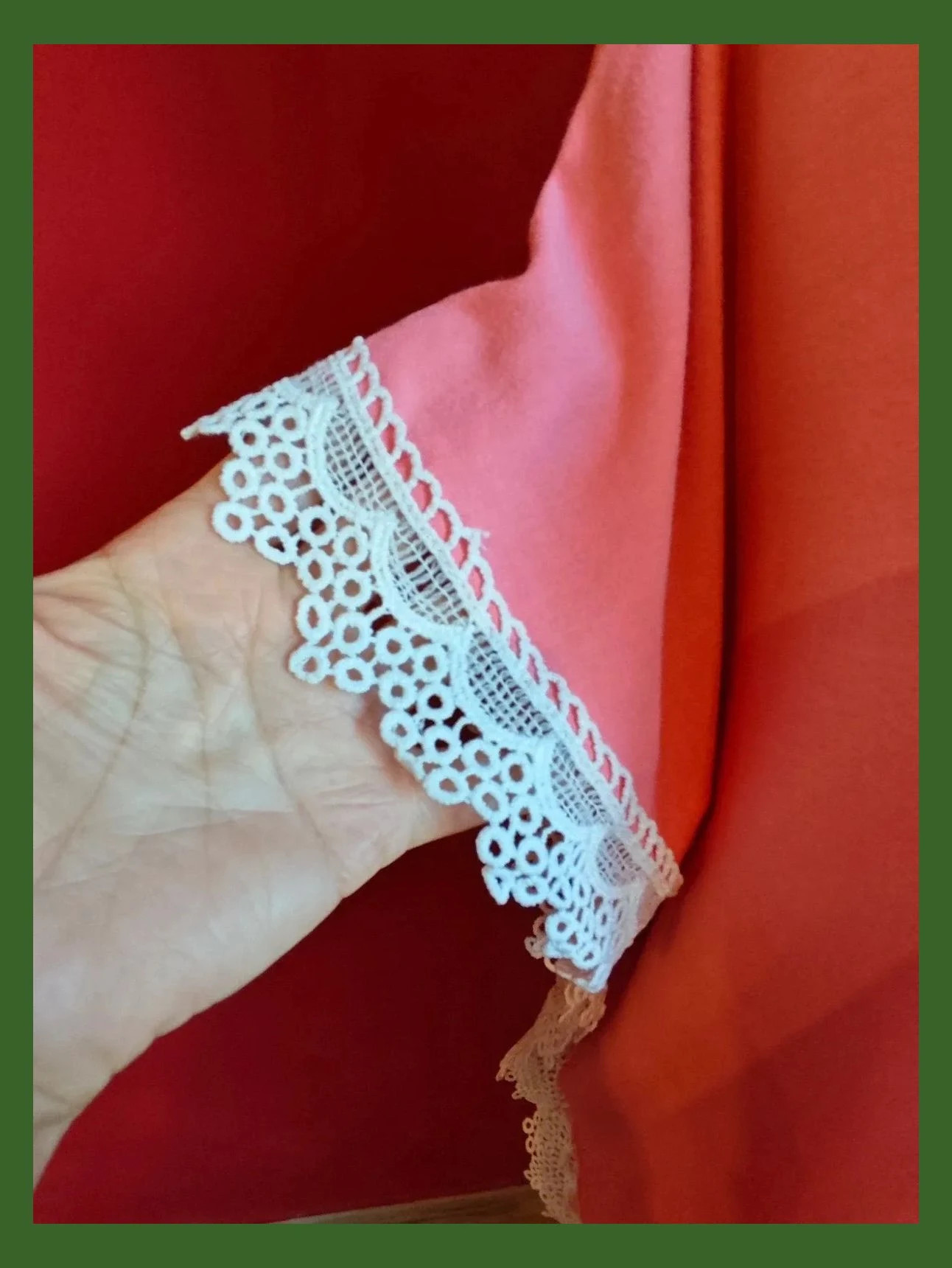 🌺Camisola oversize rosa con crochet blanco en bordes y detalle de margaritas – taille Taille unique 4