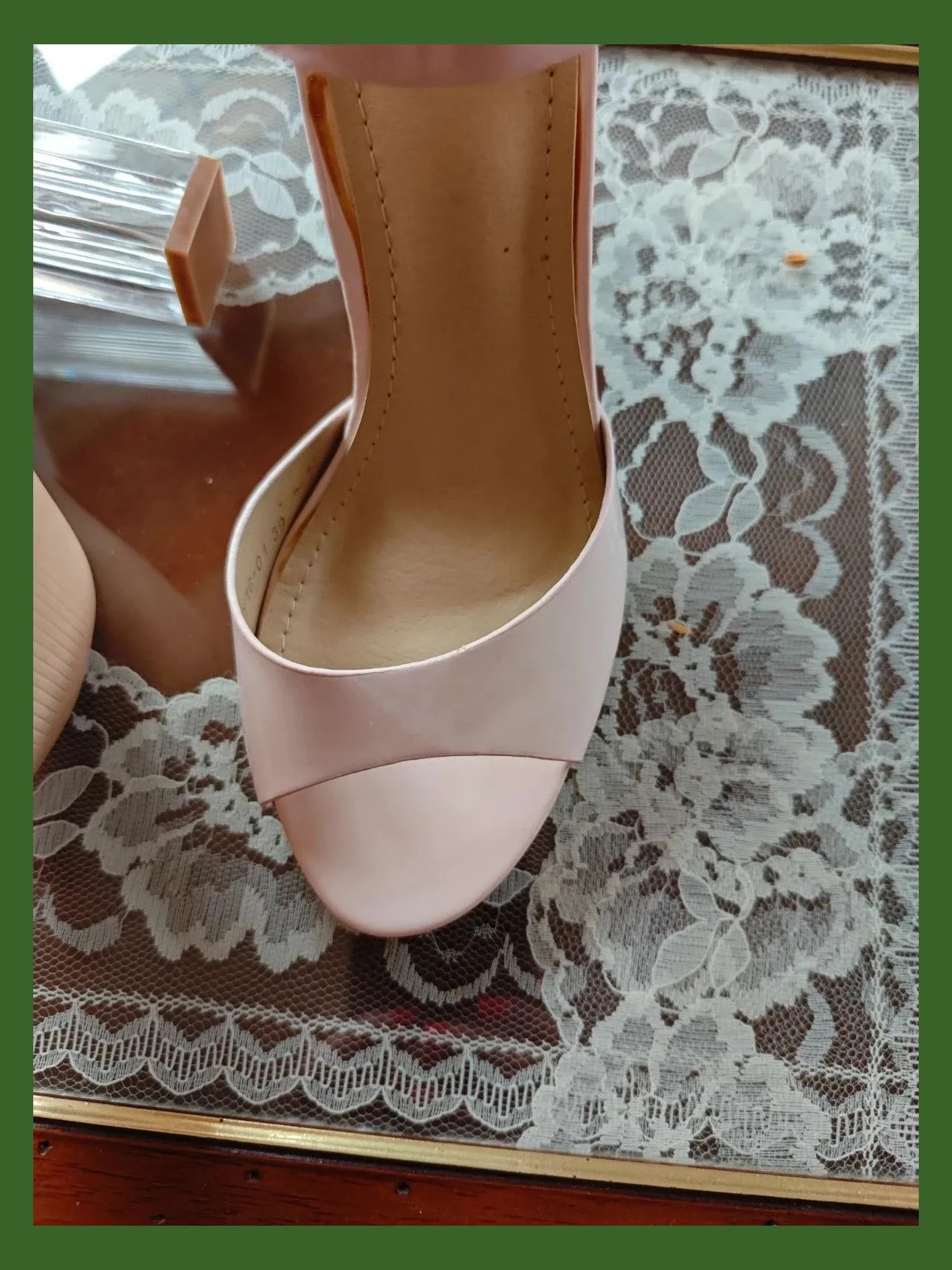 🌺Preciosas sandalias de charol rosa con tacón transparente – H&D – taille 39 3