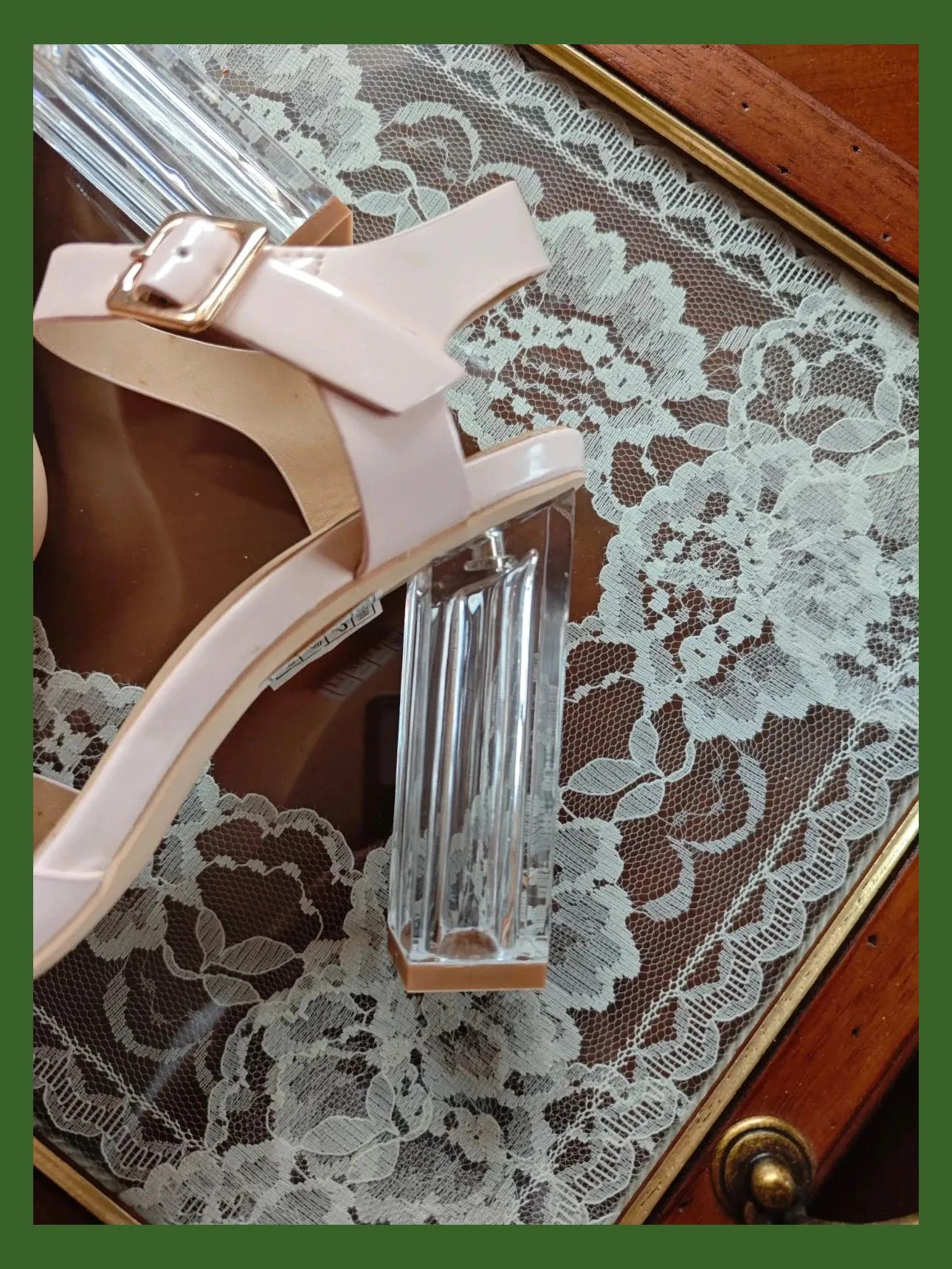 🌺Preciosas sandalias de charol rosa con tacón transparente – H&D – taille 39 4