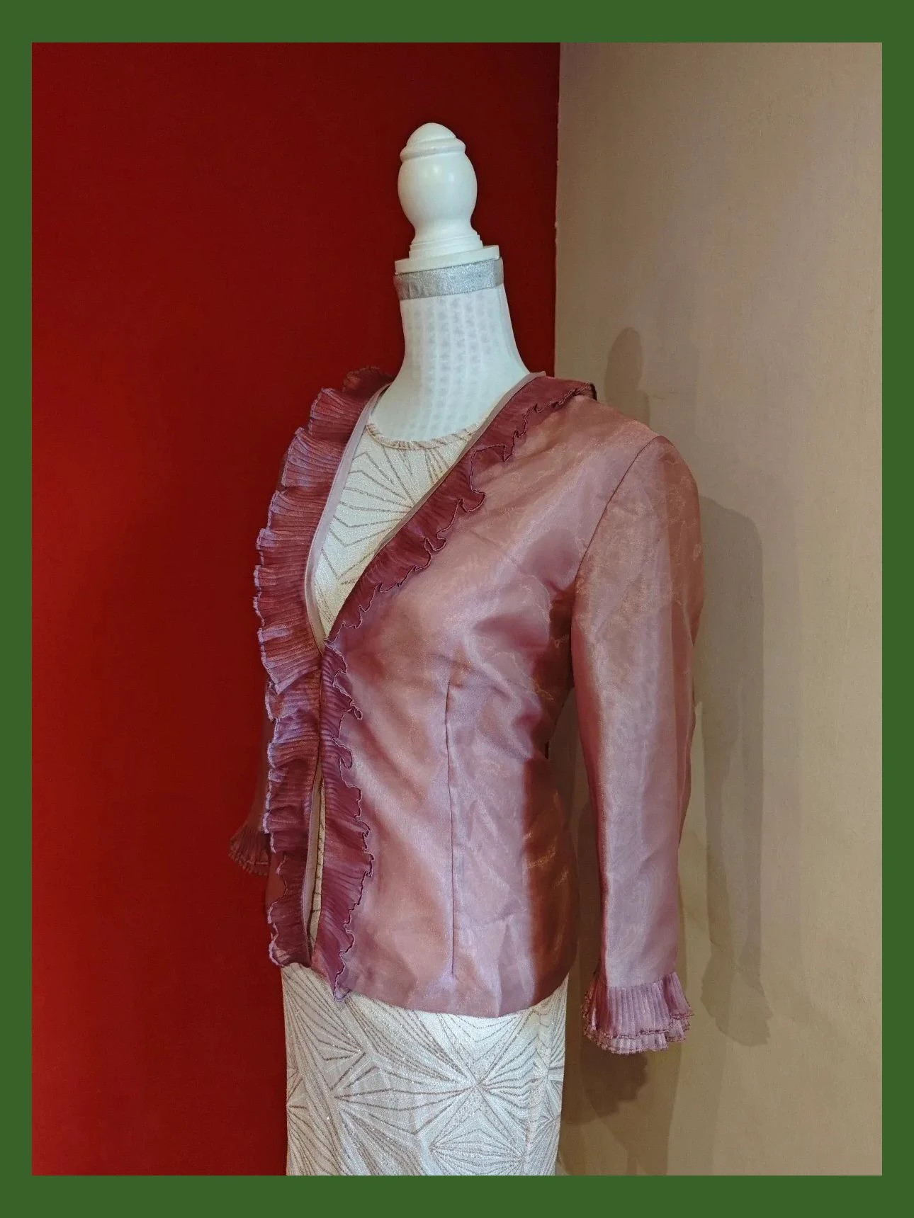 🌺 Elegante blazer de gasa rosa con volantes plisado en bordes – taille 4XL / 48 / 20 2