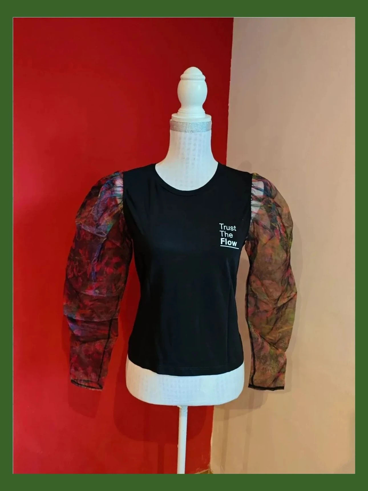 🌺Camiseta de algodón negro con mangas de tul transparente floreado, de Zara, talla M – Zara – taille M / 38 / 10