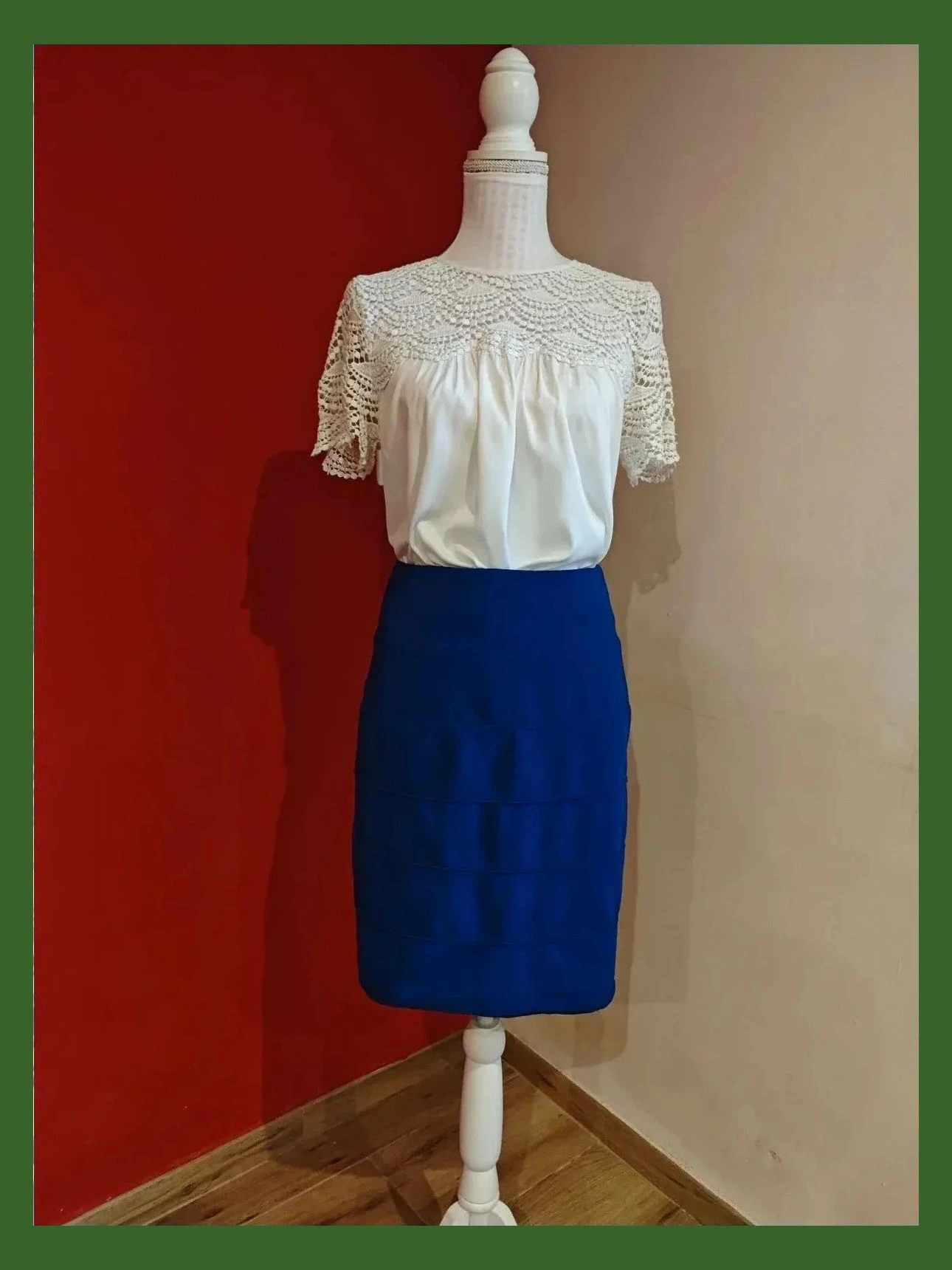 🌺Falda azulona ajustada con costuras horizontales – Osley – taille L / 40 / 12 2