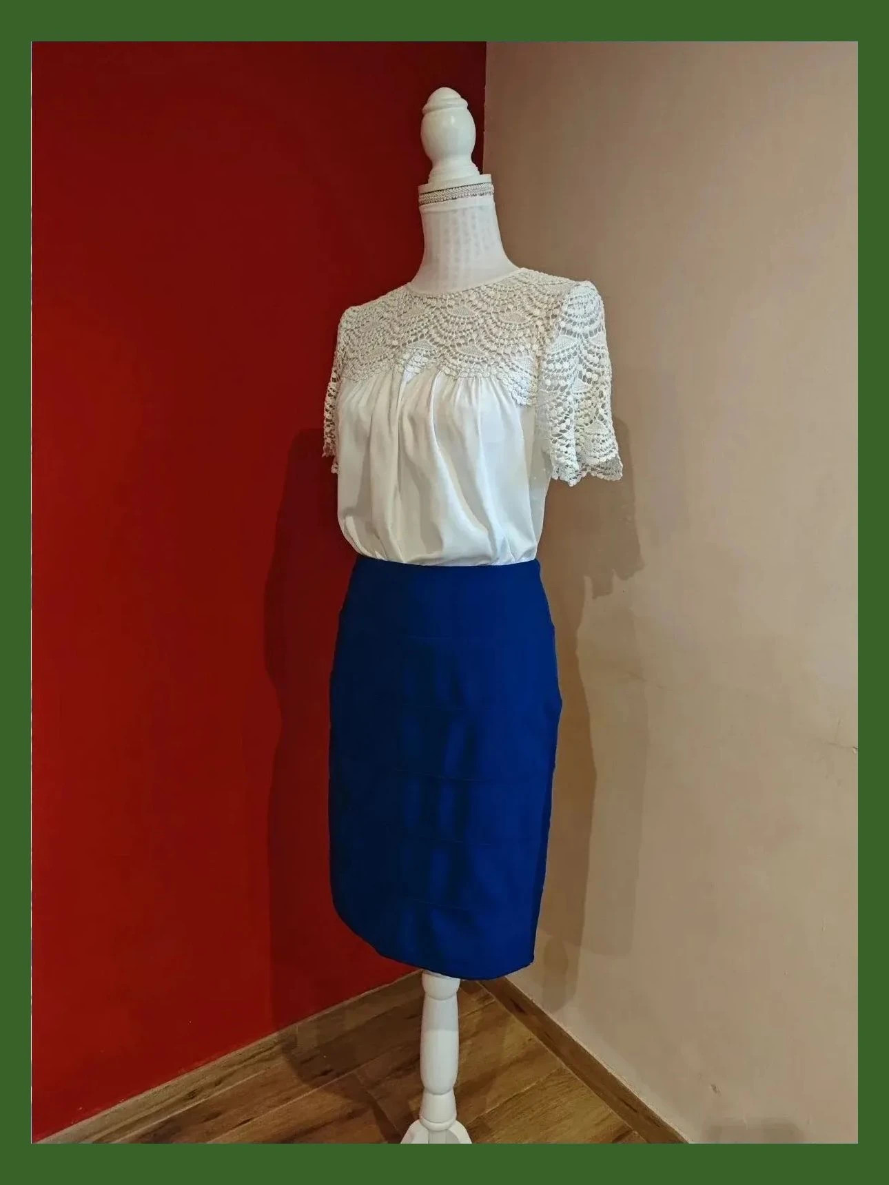 🌺Falda azulona ajustada con costuras horizontales – Osley – taille L / 40 / 12 3