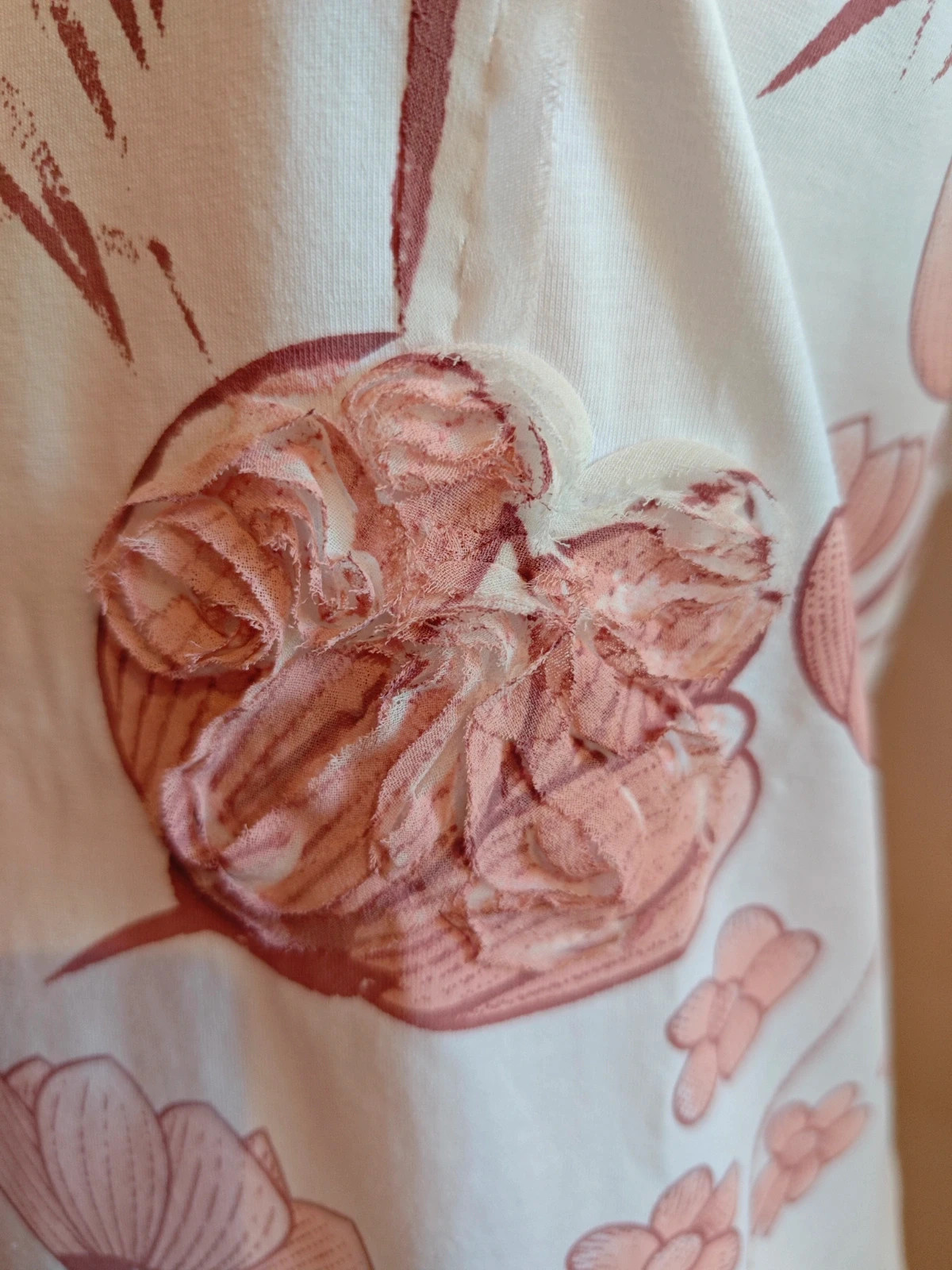 🌺Bonita camiseta de algodón blanco con detalle de flores rosas con cinta de gasa – Impresion – taille L / 40 / 12 4