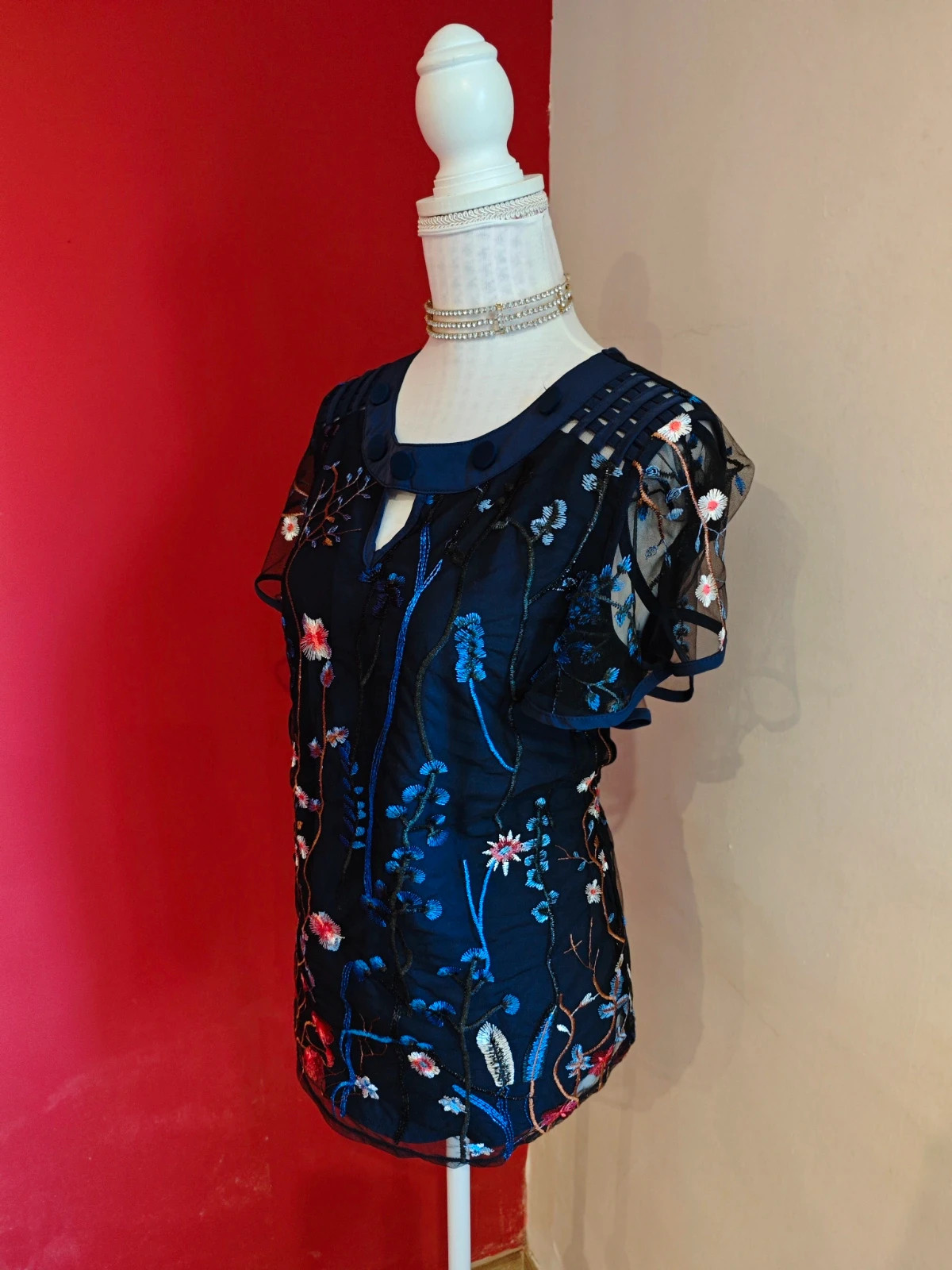 🌺Preciosa blusa de gaza azul marino con bordados florales – Vintage – taille XL / 42 / 14 2