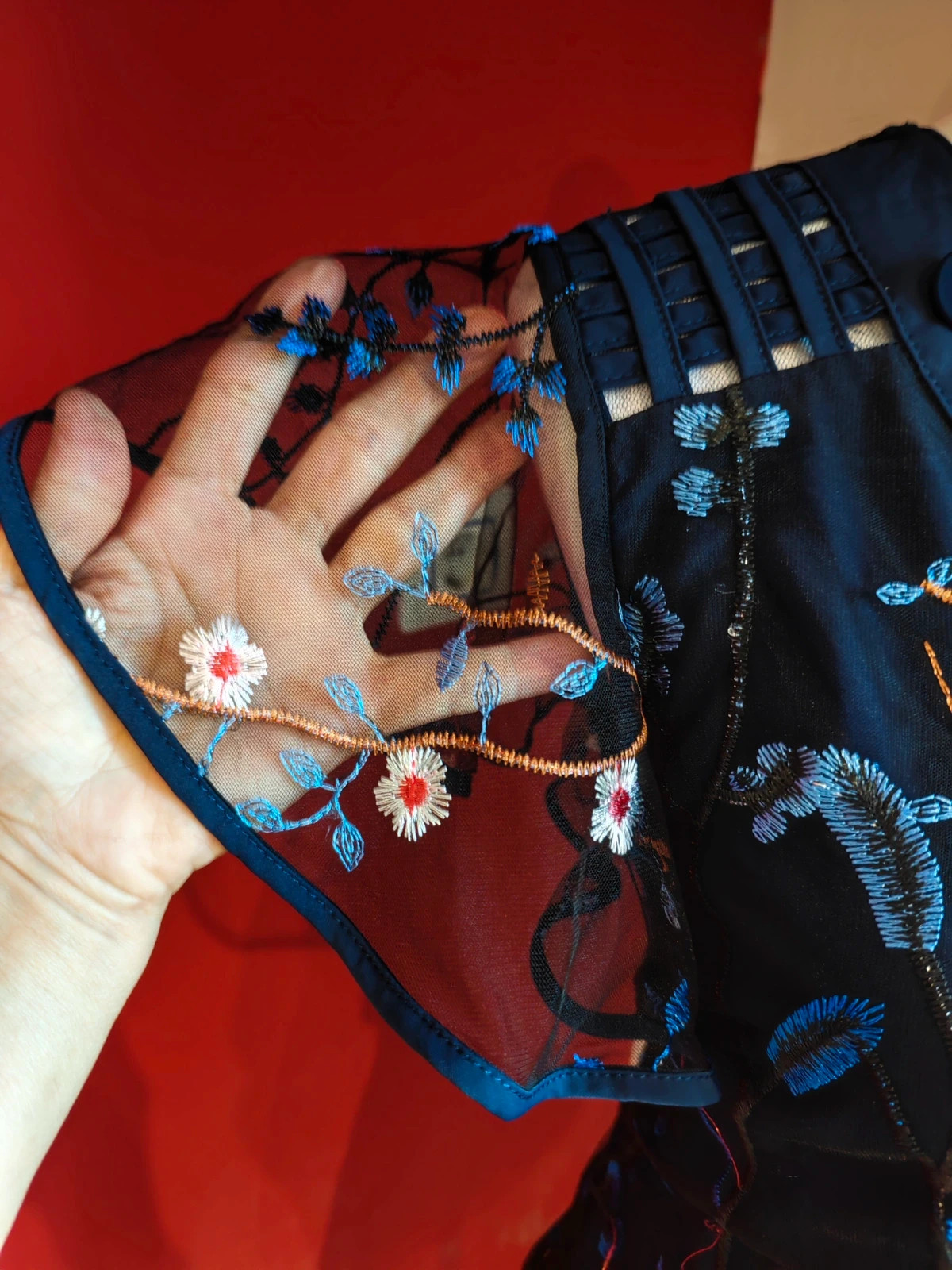 🌺Preciosa blusa de gaza azul marino con bordados florales – Vintage – taille XL / 42 / 14 5