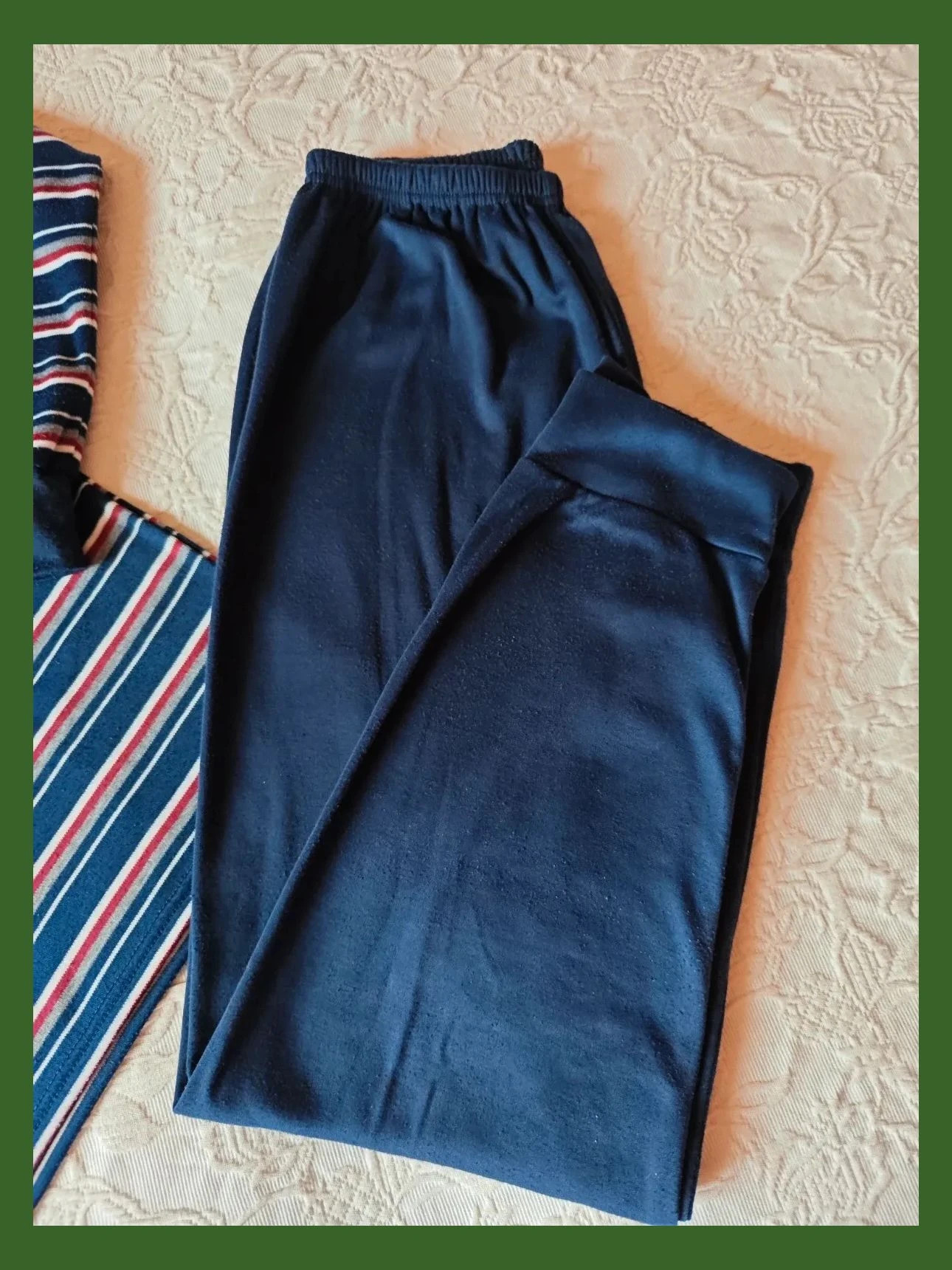 🌺 Cómodo pijama color azul marino y rayas blancas, grises y granate arriba – pijama juanitos – taille M 5