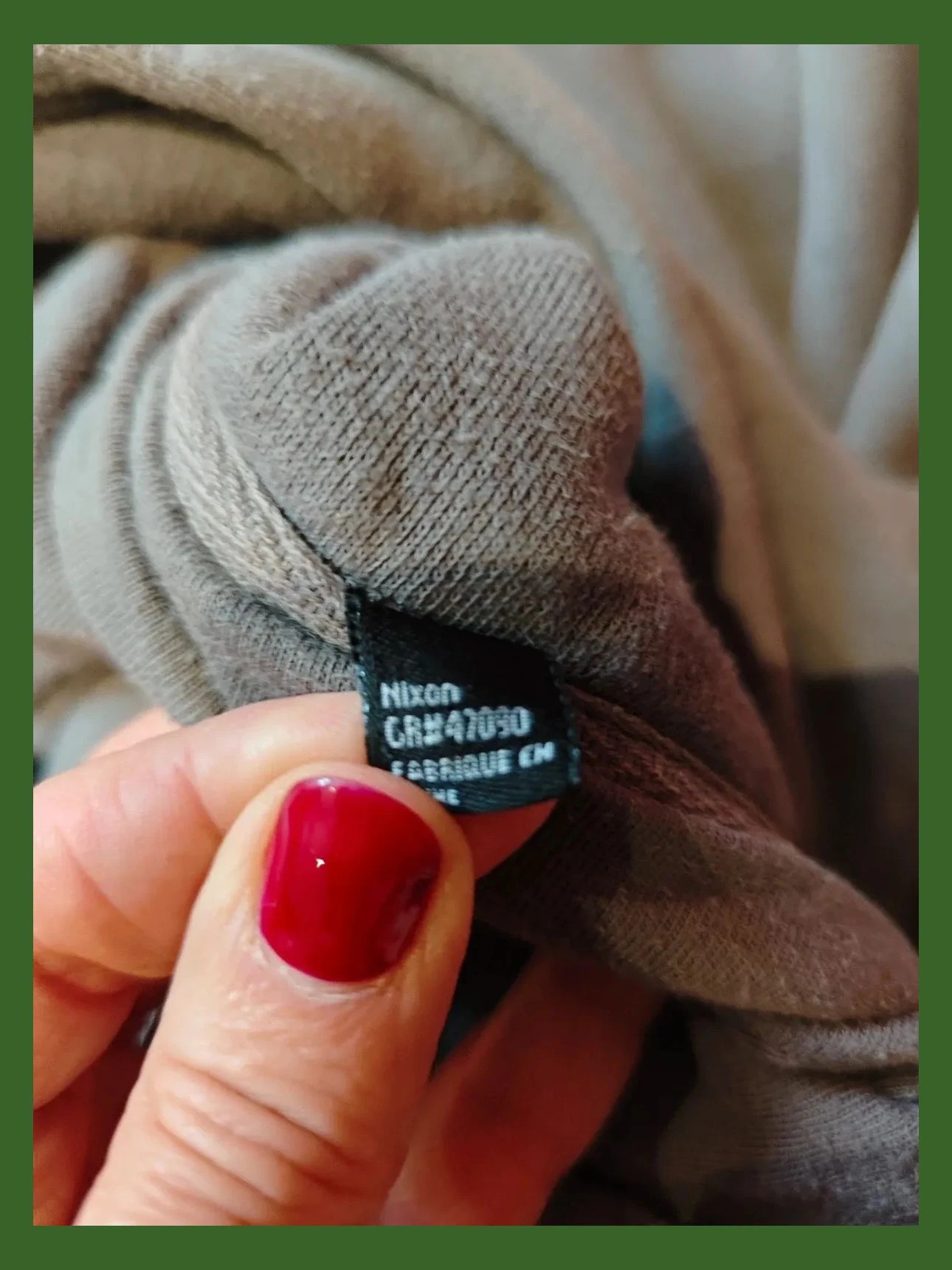 🌺 Sudadera gris con logo verde marca Nixon , talla M – Nixon – taille M 5