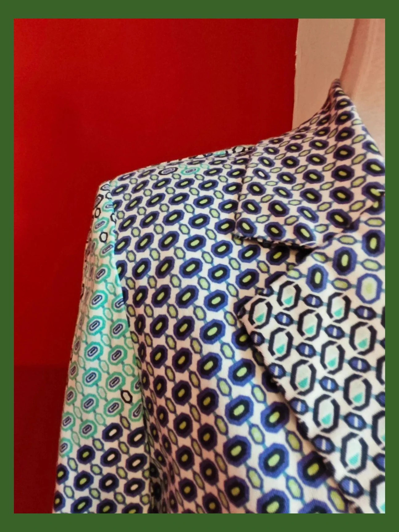 🌺Bonita blazer entallada blanca con estampado geometrico tonos azul y verde – Amor de Cuba – taille L / 40 / 12 4
