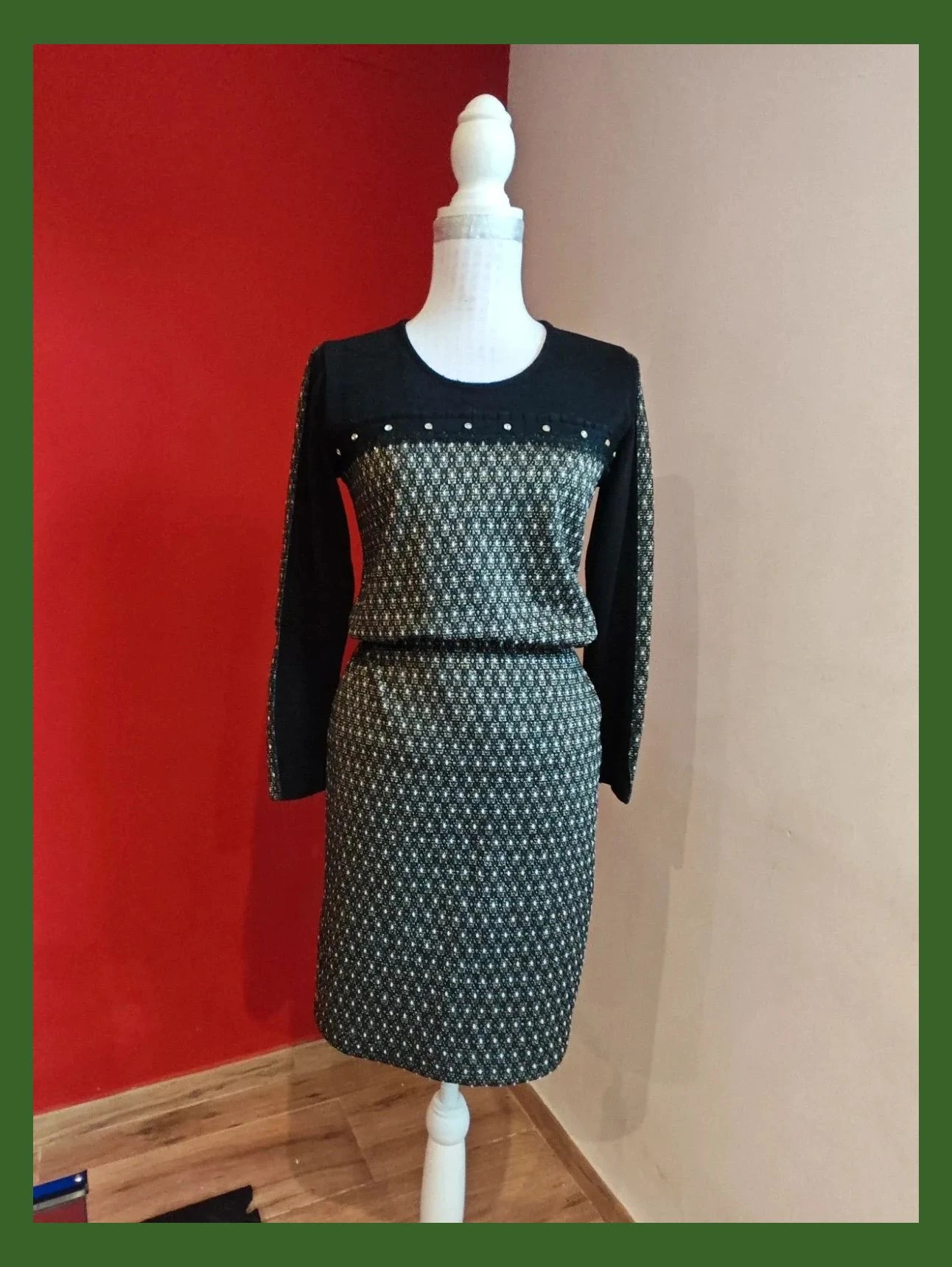 🌺Conjunto de blusa y falda punto negro y figuras doradas y blanco con brillantes y puntilla, talla M – Festa – taille M / 38 / 10 2