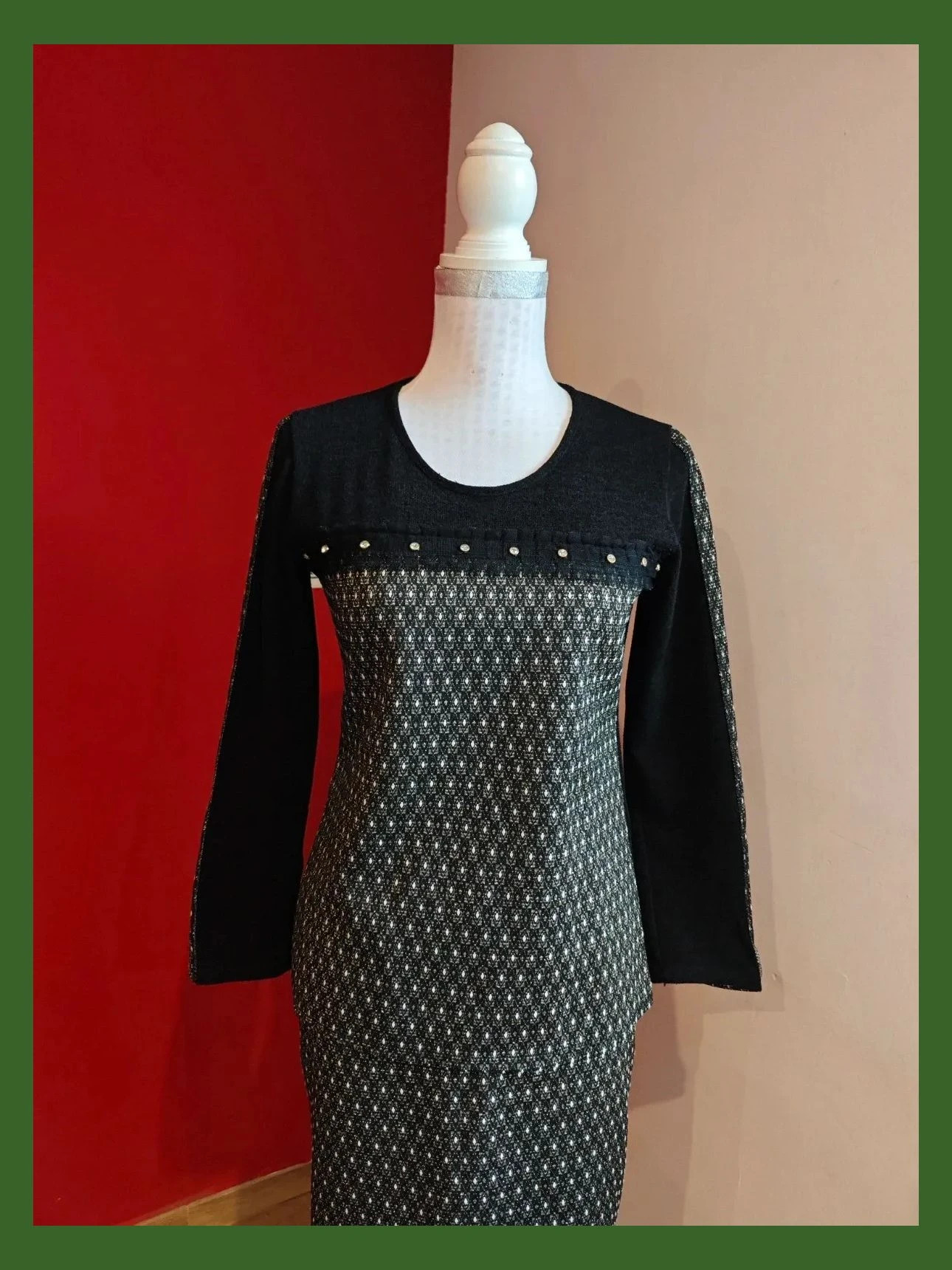🌺Conjunto de blusa y falda punto negro y figuras doradas y blanco con brillantes y puntilla, talla M – Festa – taille M / 38 / 10 4