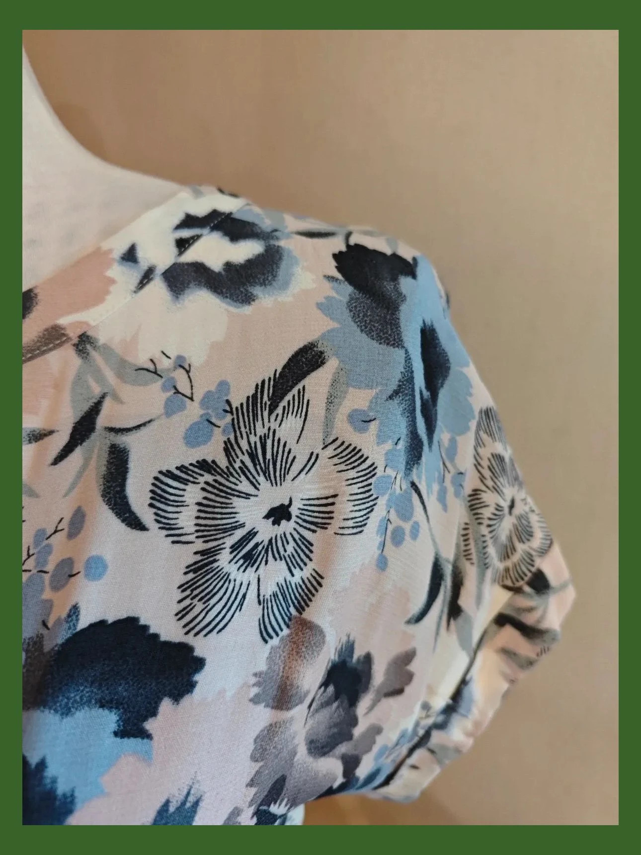 🌺Blusa estampado floral tonos azul, rosa y blanco, talla L – Next – taille L / 40 / 12 3