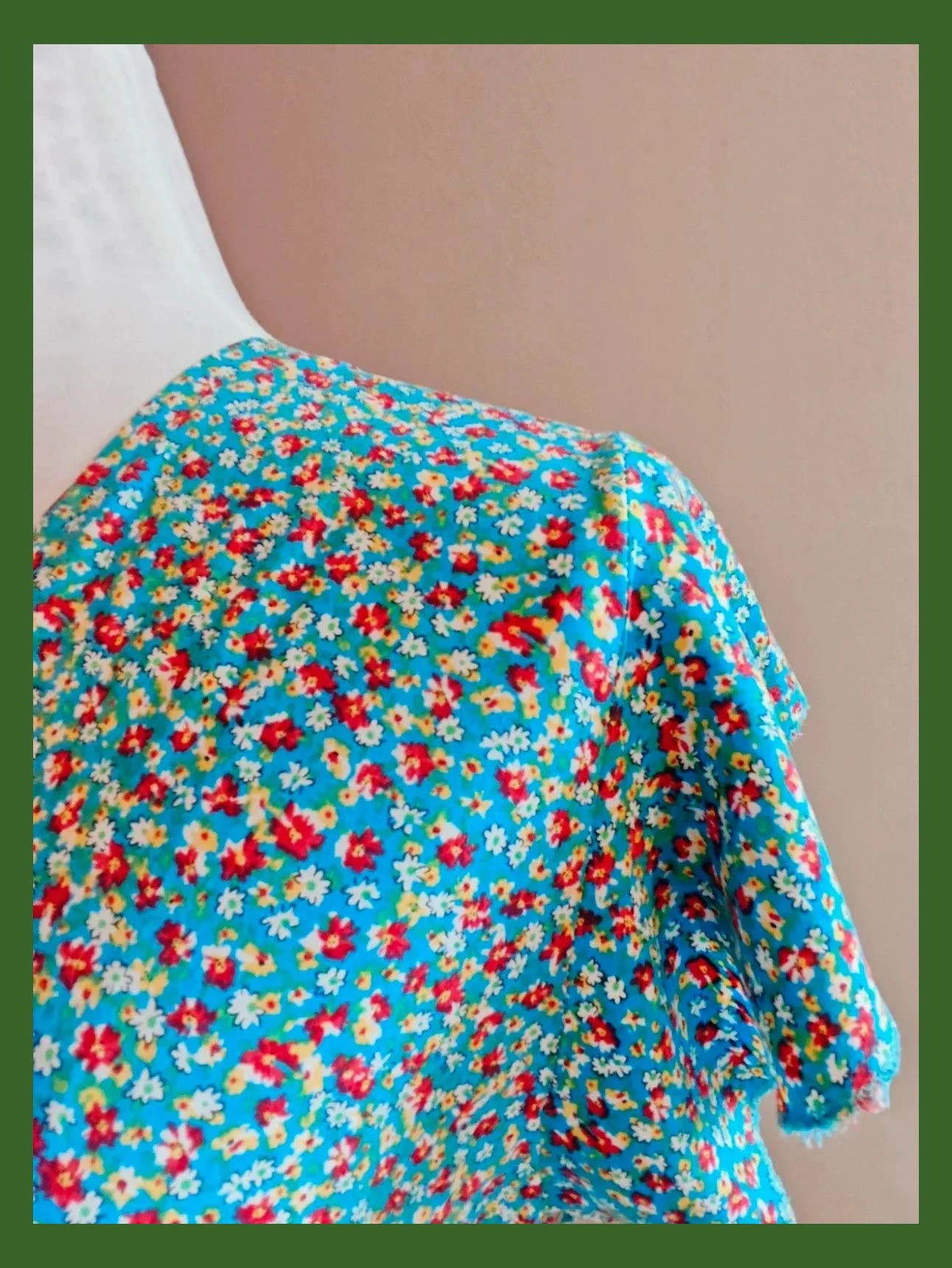 🌺 Vestido ligero azul con florecitas cruzado delante con lazo alrededor de la cintura – M-Made in Italy – taille L / 40 / 12 4