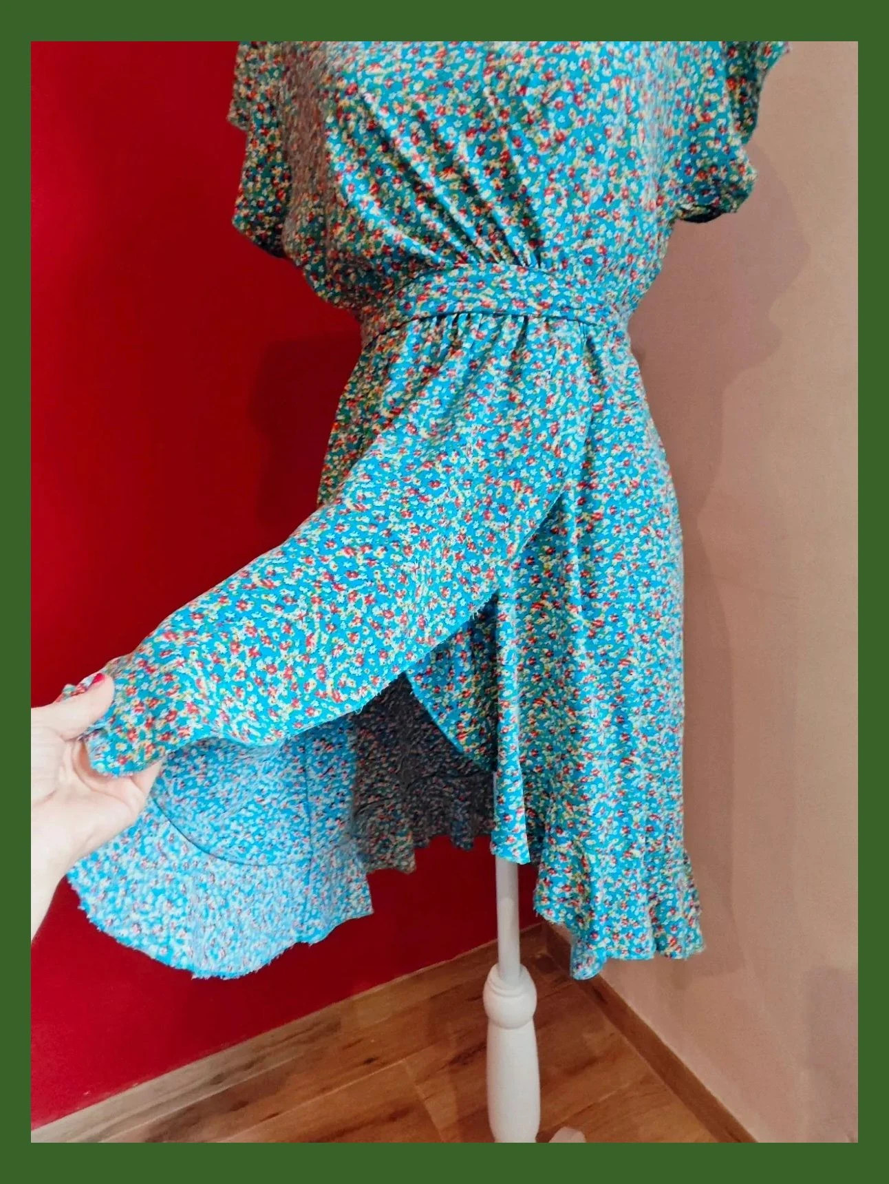 🌺 Vestido ligero azul con florecitas cruzado delante con lazo alrededor de la cintura – M-Made in Italy – taille L / 40 / 12 5