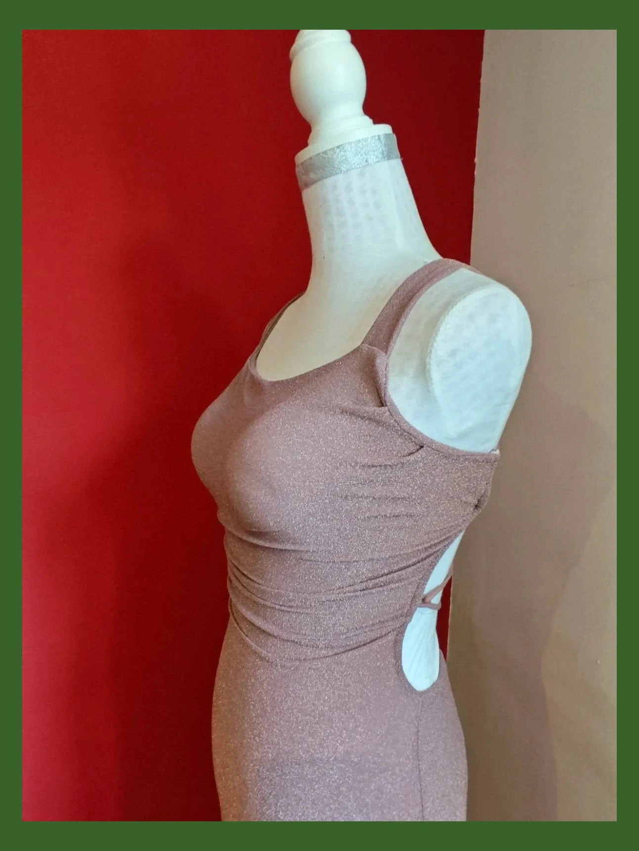 🌺Elegante vestido midi en tono rosado con acabado brillante con espalda descubierta – New Collection – taille S / 36 / 8 5