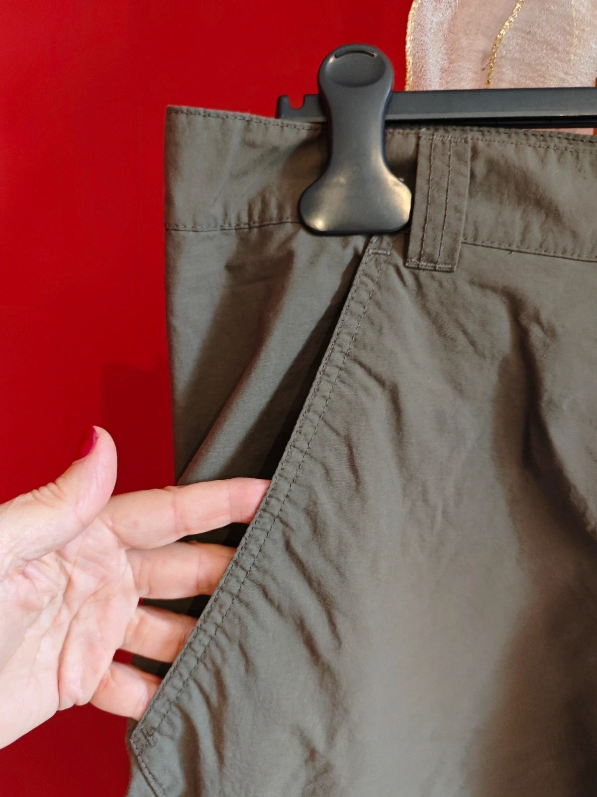 🌺 Pantalón pirata color caqui con bolsillos laterales – Quechua – taille W32 | FR 42 2