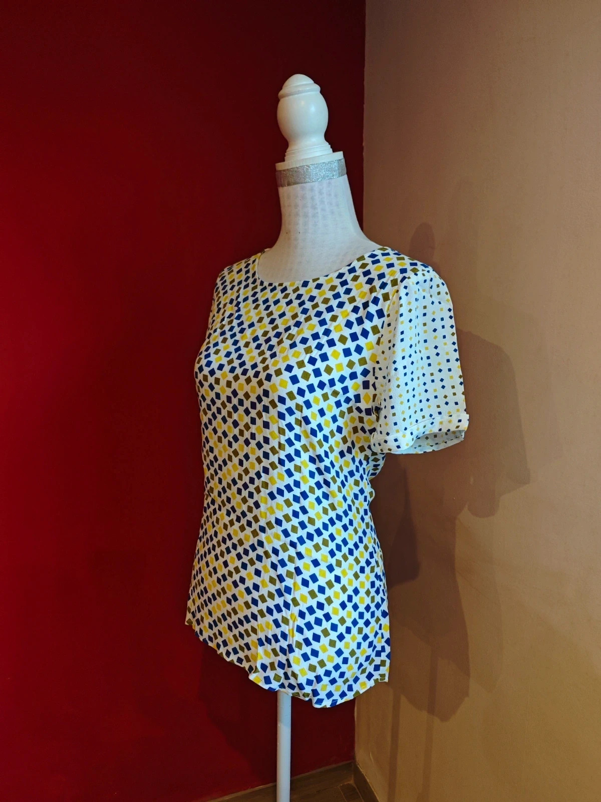 🌺Bonita blusa blanca con rombos y rectángulos multicolor y apertura en espalda – Promod – taille XL / 42 / 14 2