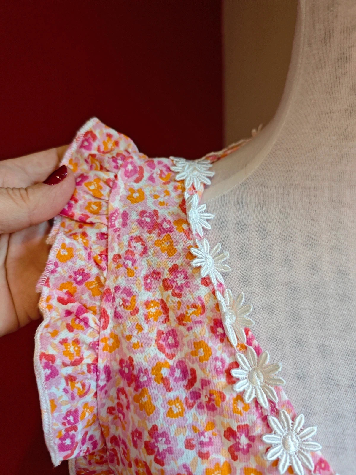 🌺Camiseta floreada de algodón de tirantes con volantes y margaritas blancas cosidas por mi, talla L – Sfera Casual – taille L / 40 / 12 3