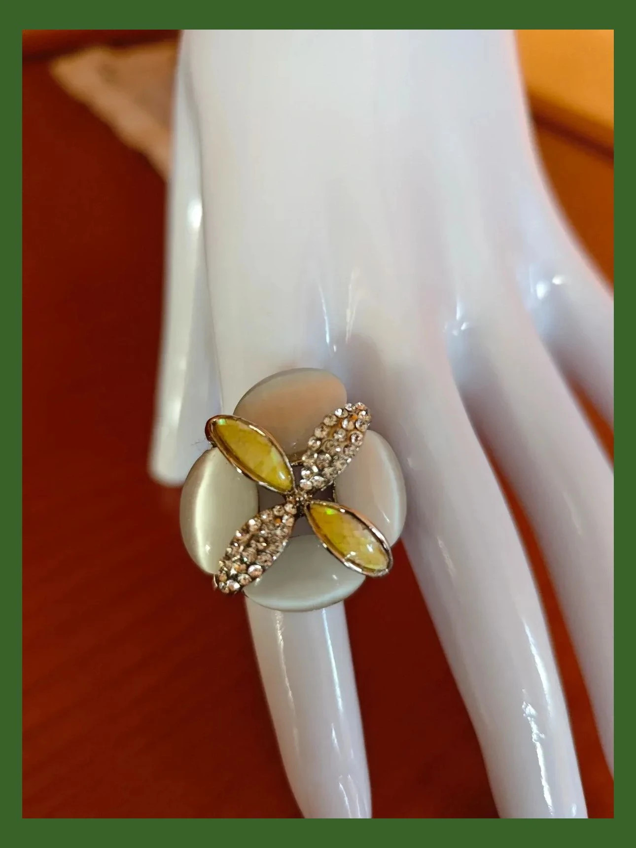 🌺 Precioso anillo plateado con piezas nacaradas y hojas doradas y brillantes – Vintage Dressing – taille 18,5 mm 2