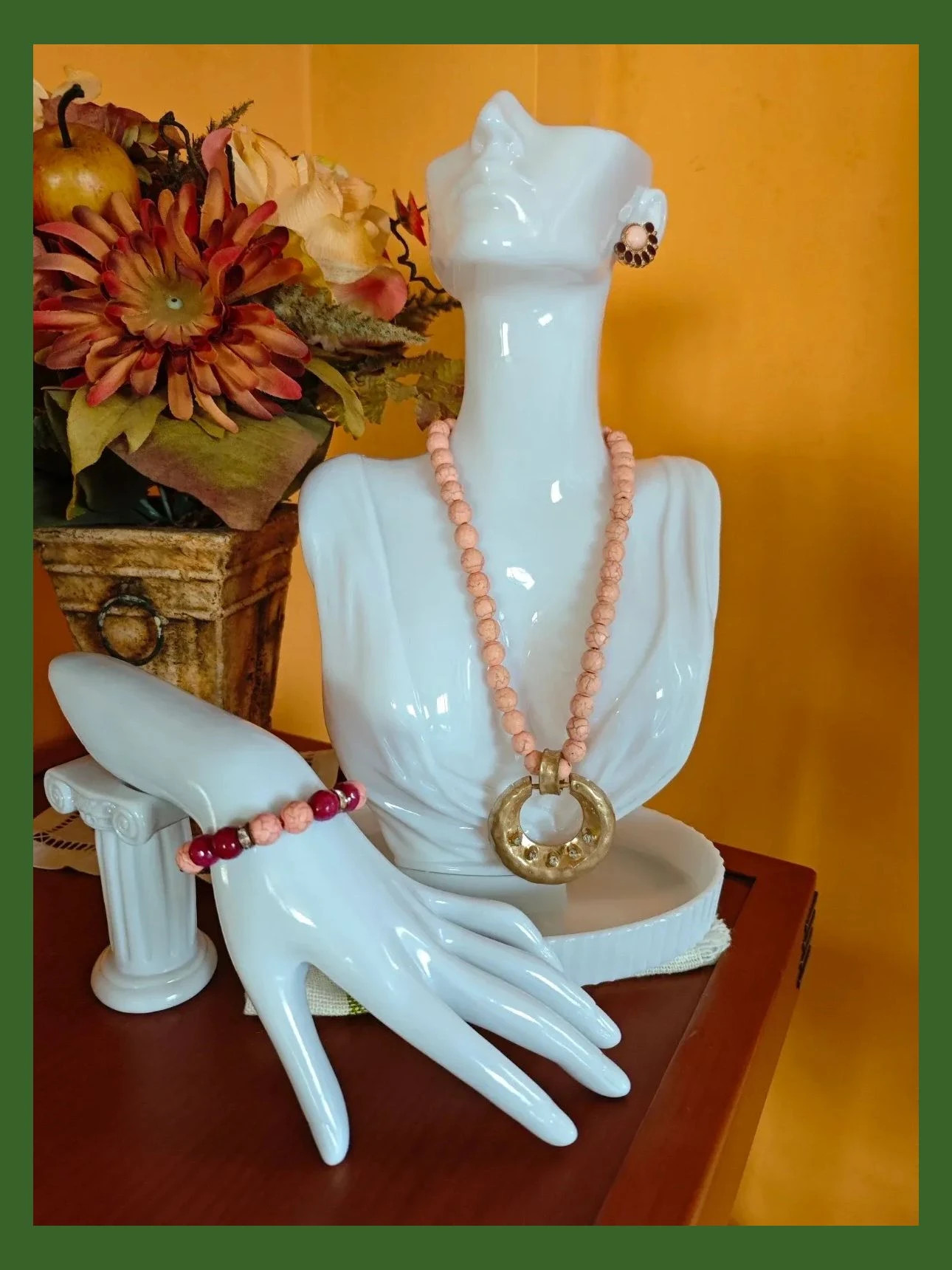 🌺 Precioso conjunto de collar con colgante, pulsera y pendientes – Vintage Dressing