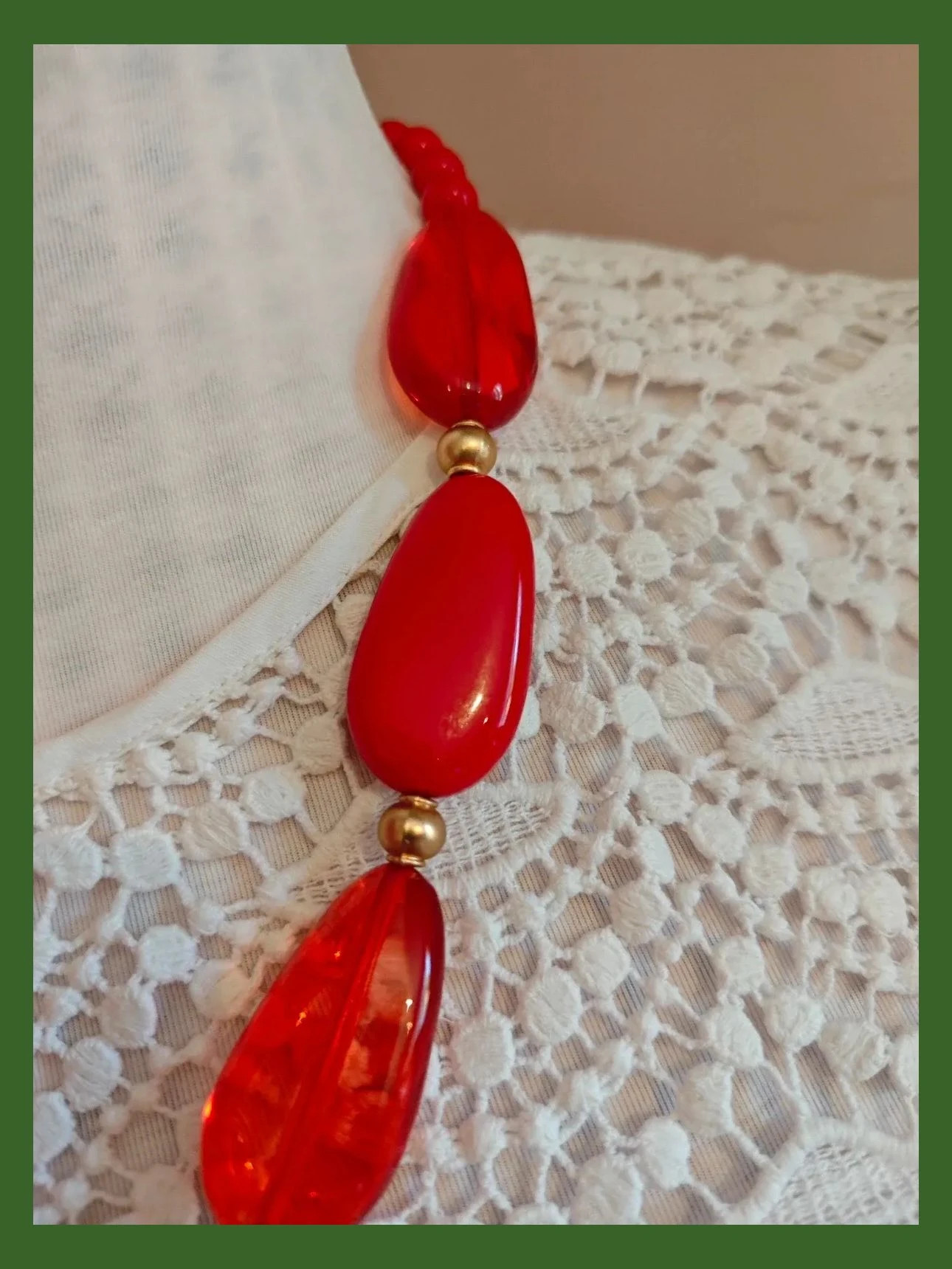 🌺 Original y bonito collar con abalorios rojos y colgante de gran concha – Bijou Brigitte 5