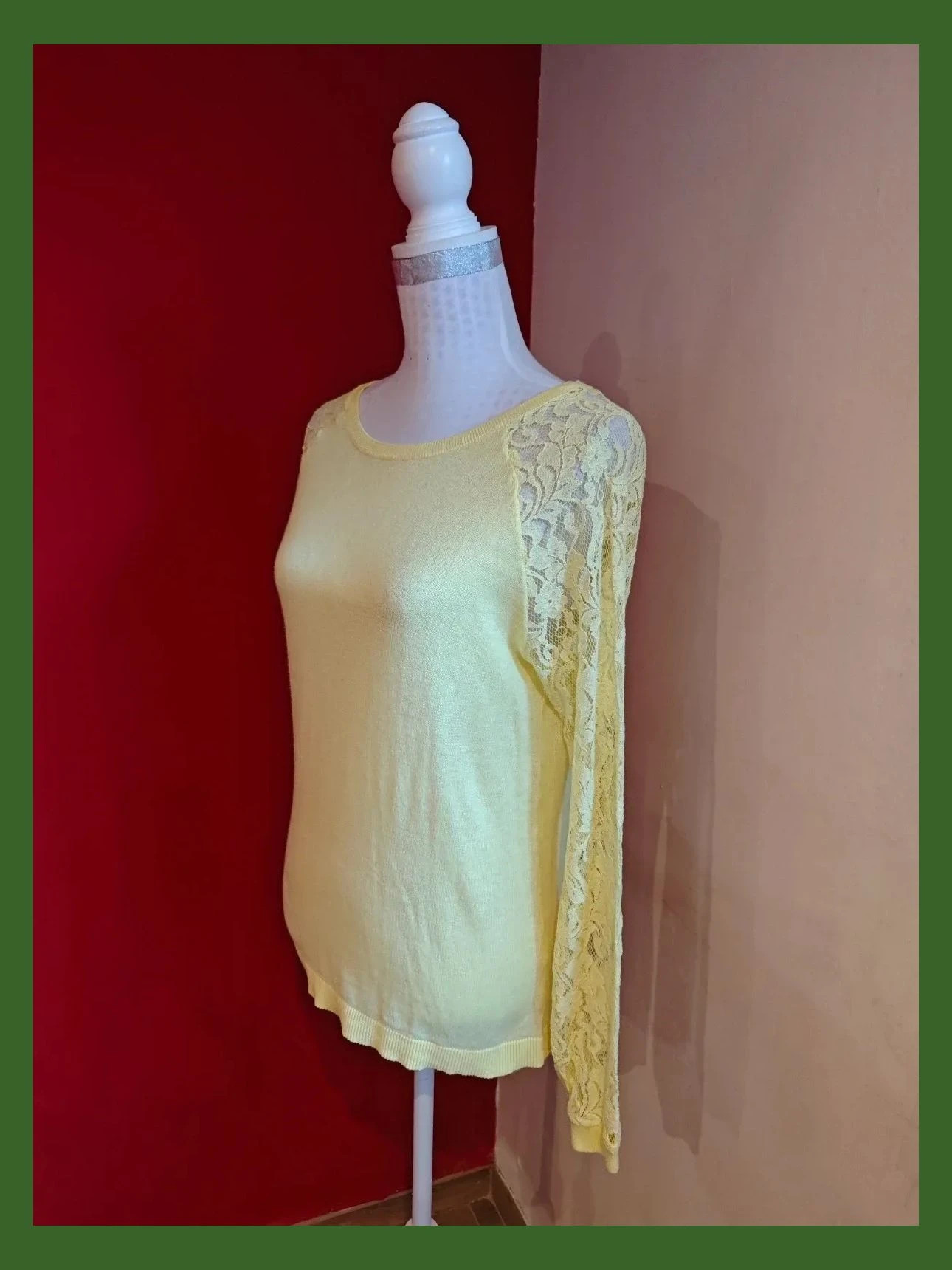 🌺Jersey fino color amarillo claro con mangas de blonda, talla M – Fórmula Joven – taille M / 38 / 10 3