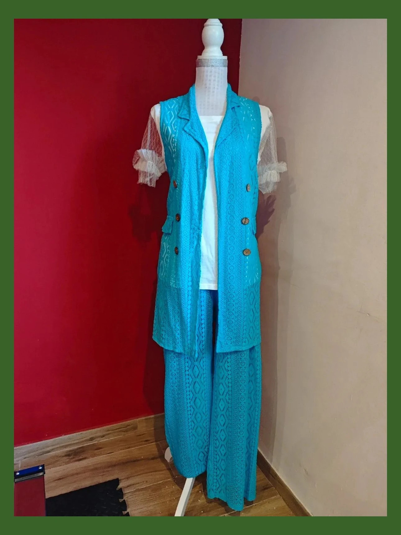 🌺Conjunto 3 piezas blazer larga sin mangas y pantalón blonda azul turquesa y camiseta blanca