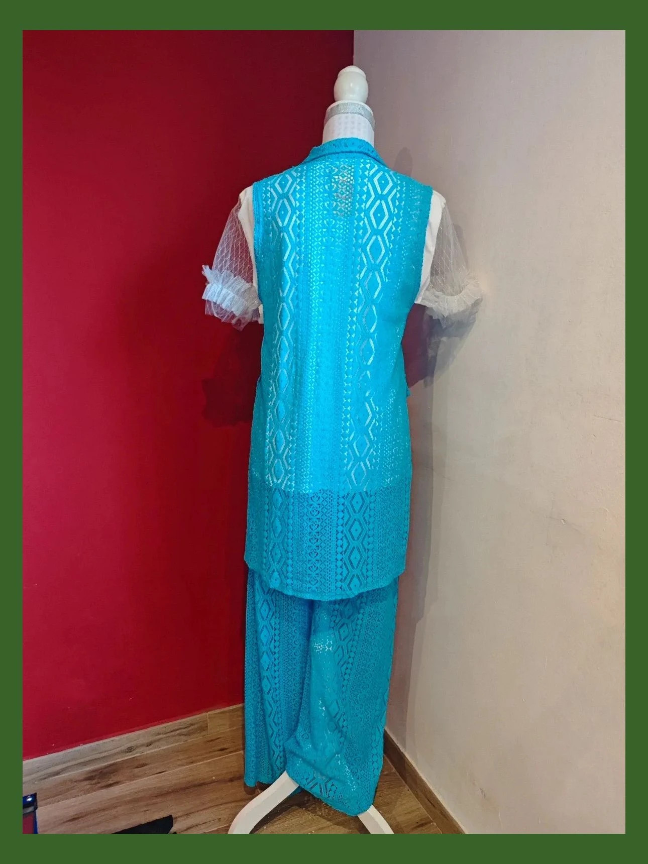 🌺Conjunto 3 piezas blazer larga sin mangas y pantalón blonda azul turquesa y camiseta blanca – Variadas. – taille L / 40 / 12 5