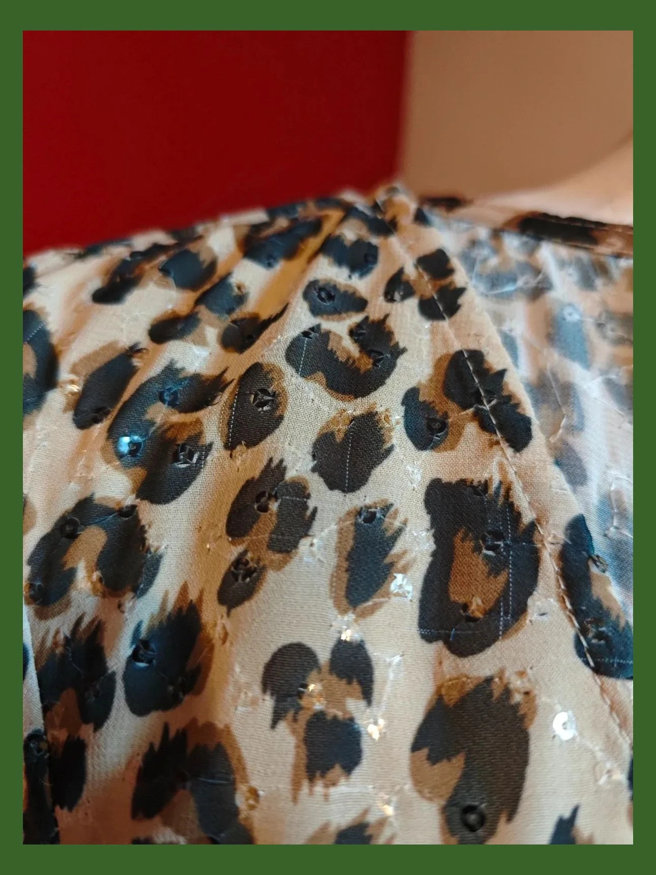 🌺Crop top estampado animal print con lentejuelas transparentes el lazo delante para fruncir – H&M Divided – taille XS / 34 / 6 5