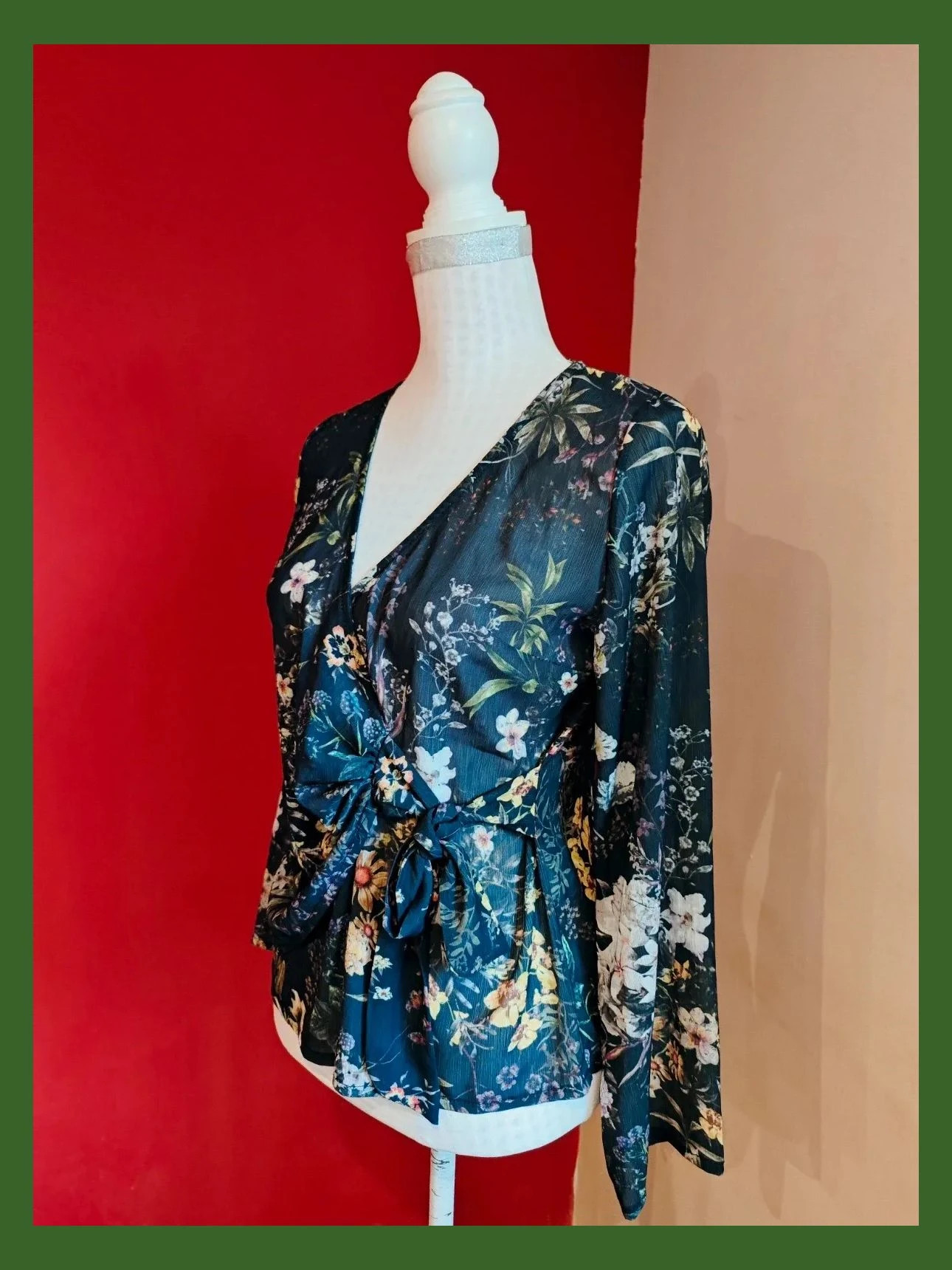 🌺 Bonita blusa negra con estampado floral cruzada con lazo – Vintage Dressing – taille L / 40 / 12 3