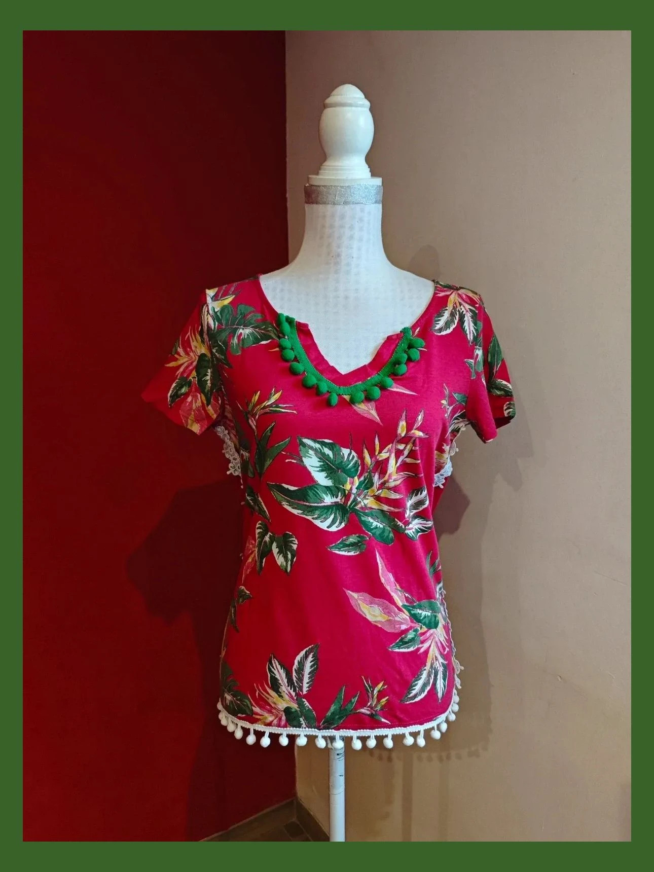🌺Camiseta de algodón eco-friendly fucsia estampado floral con borlas y crochet – Cortefiel – taille L / 40 / 12