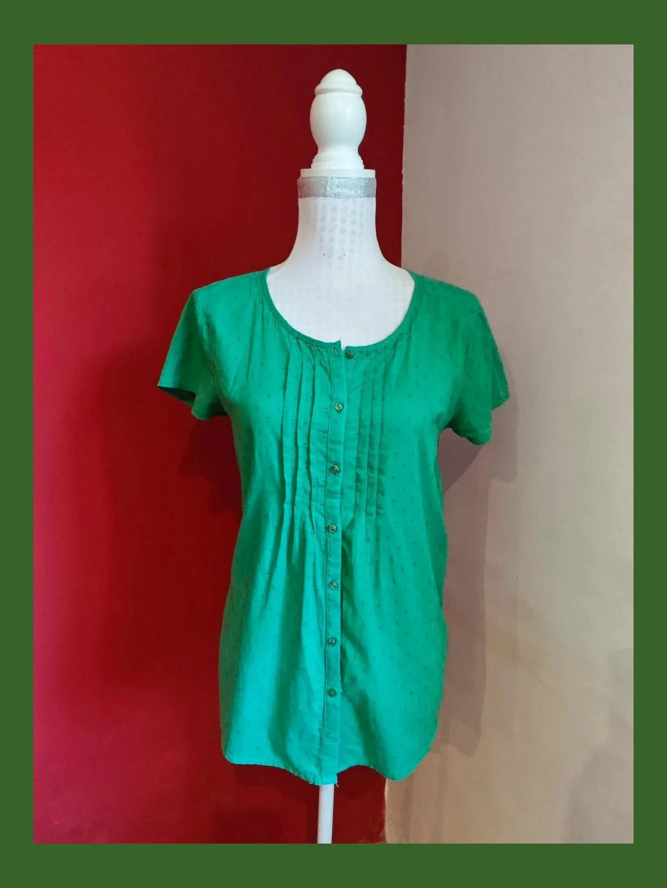 🌺 Blusa verde de algodón con pespuntes en el pecho, de Amichi