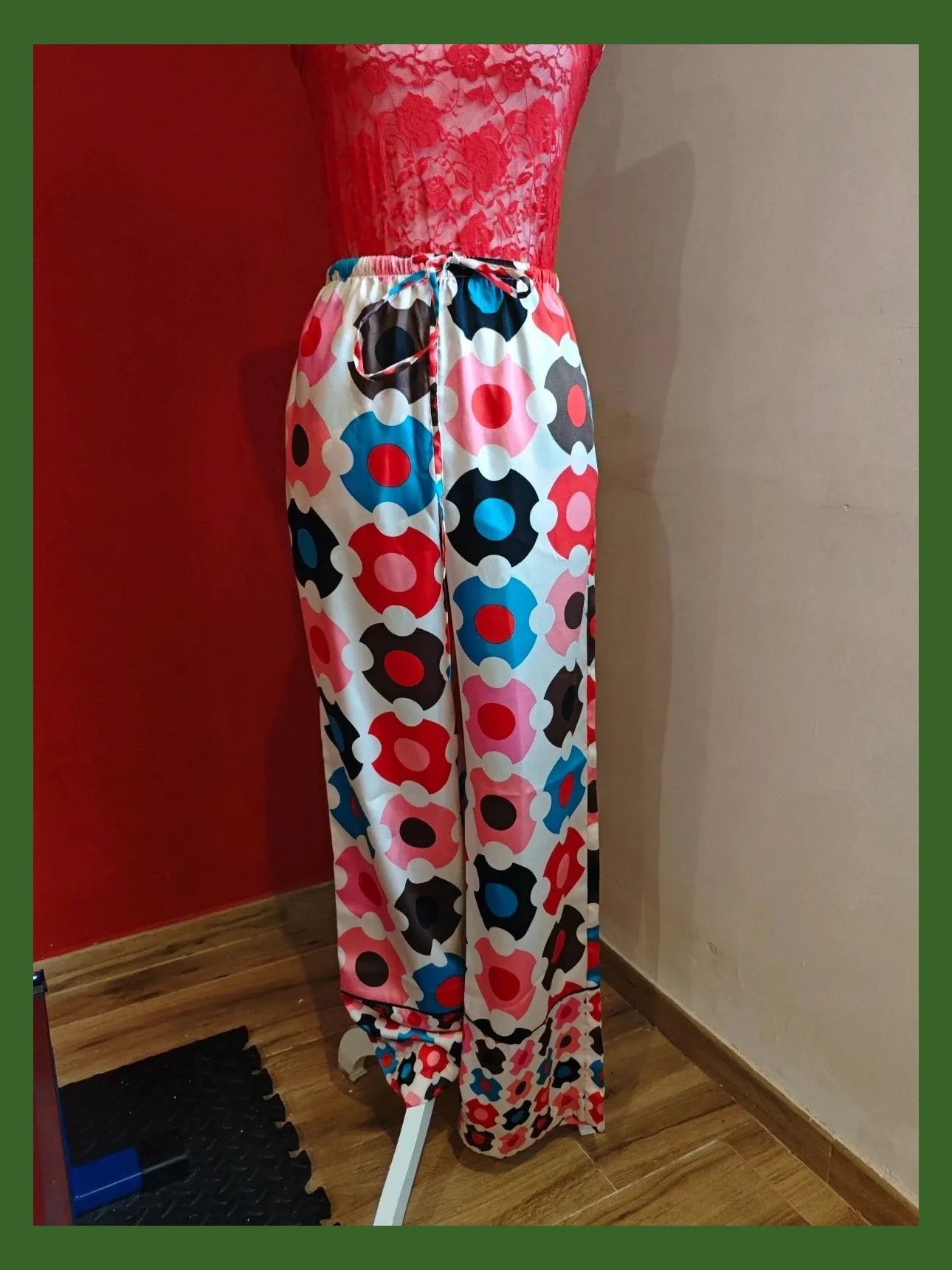 🌺Pantalón ancho de raso estampado con flores multicolor, talla S