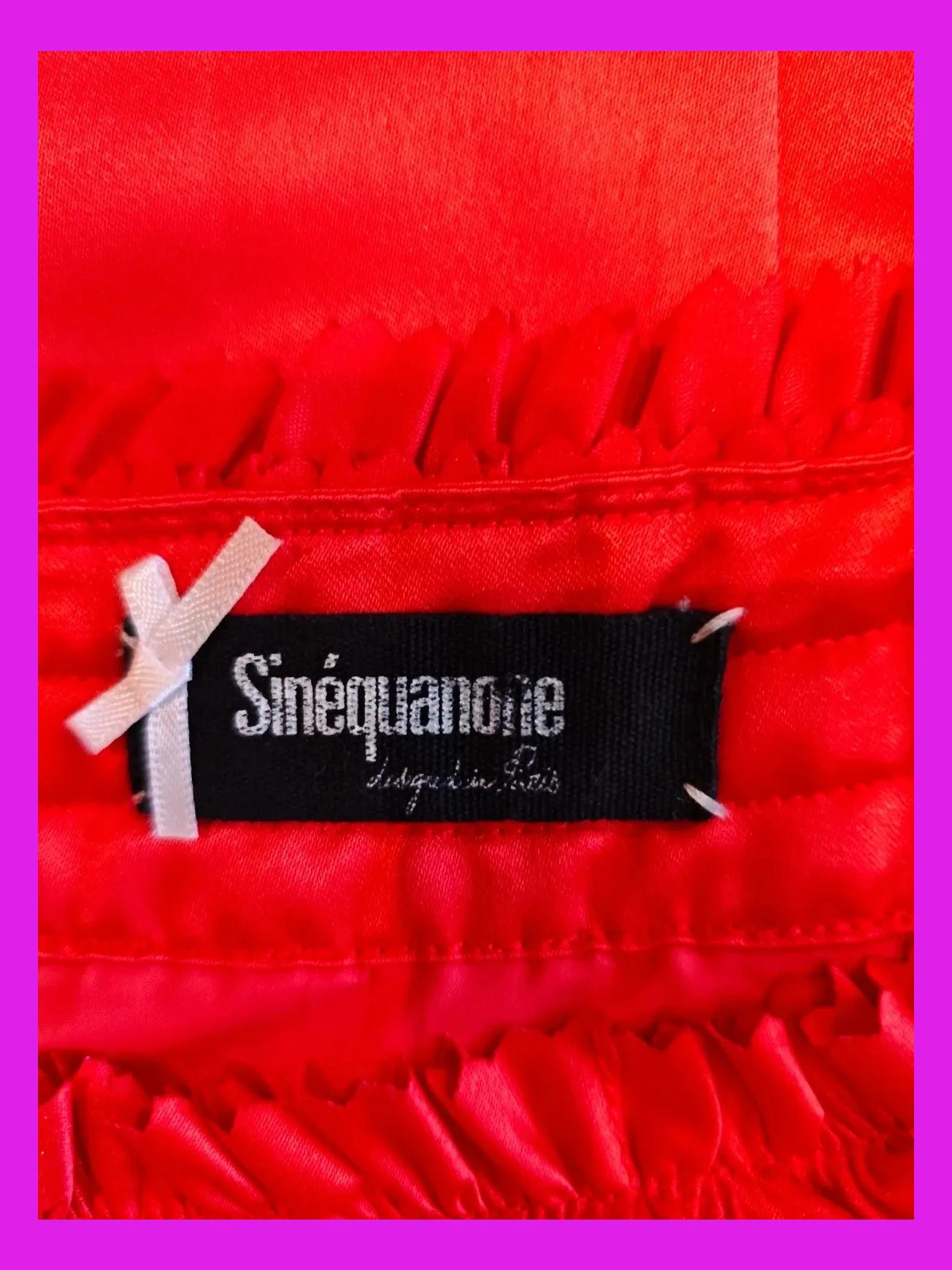 🌺 Vestido de raso rojo con cuello de volantitos, de Sinequanone – Sinéquanone – taille L / 40 / 12 5