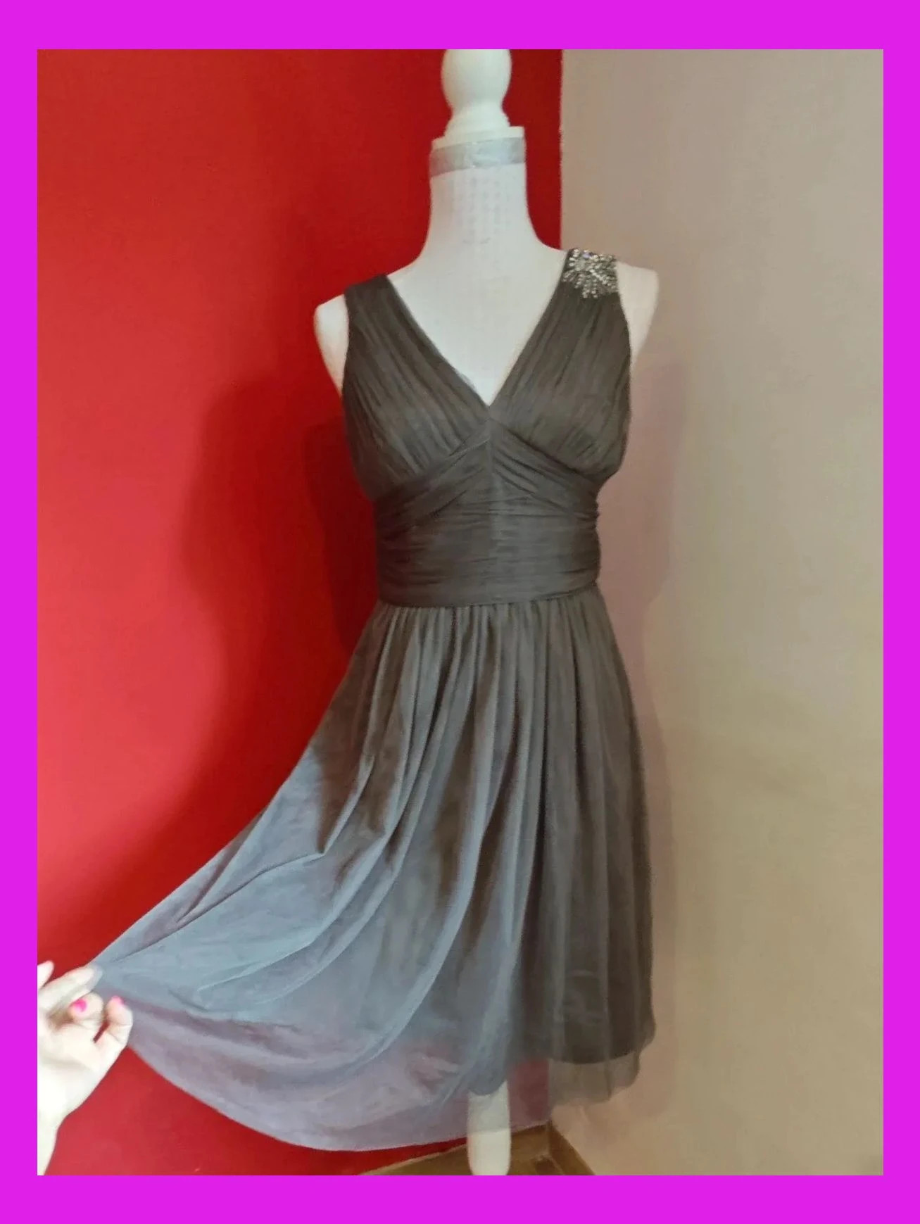 🌺 Maravilloso vestido de gasa gris y parte superior drapeada y con brillantes plateados,de Esprit – Esprit – taille M / 38 / 10 2