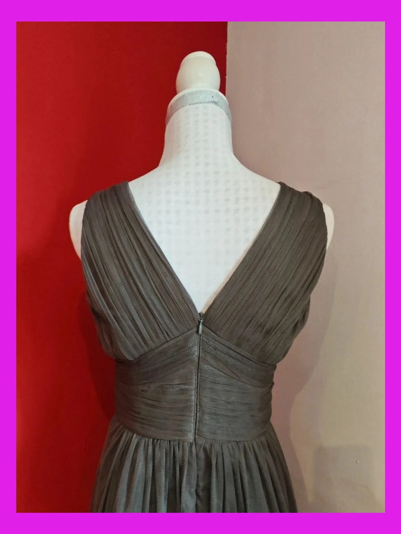 🌺 Maravilloso vestido de gasa gris y parte superior drapeada y con brillantes plateados,de Esprit – Esprit – taille M / 38 / 10 5