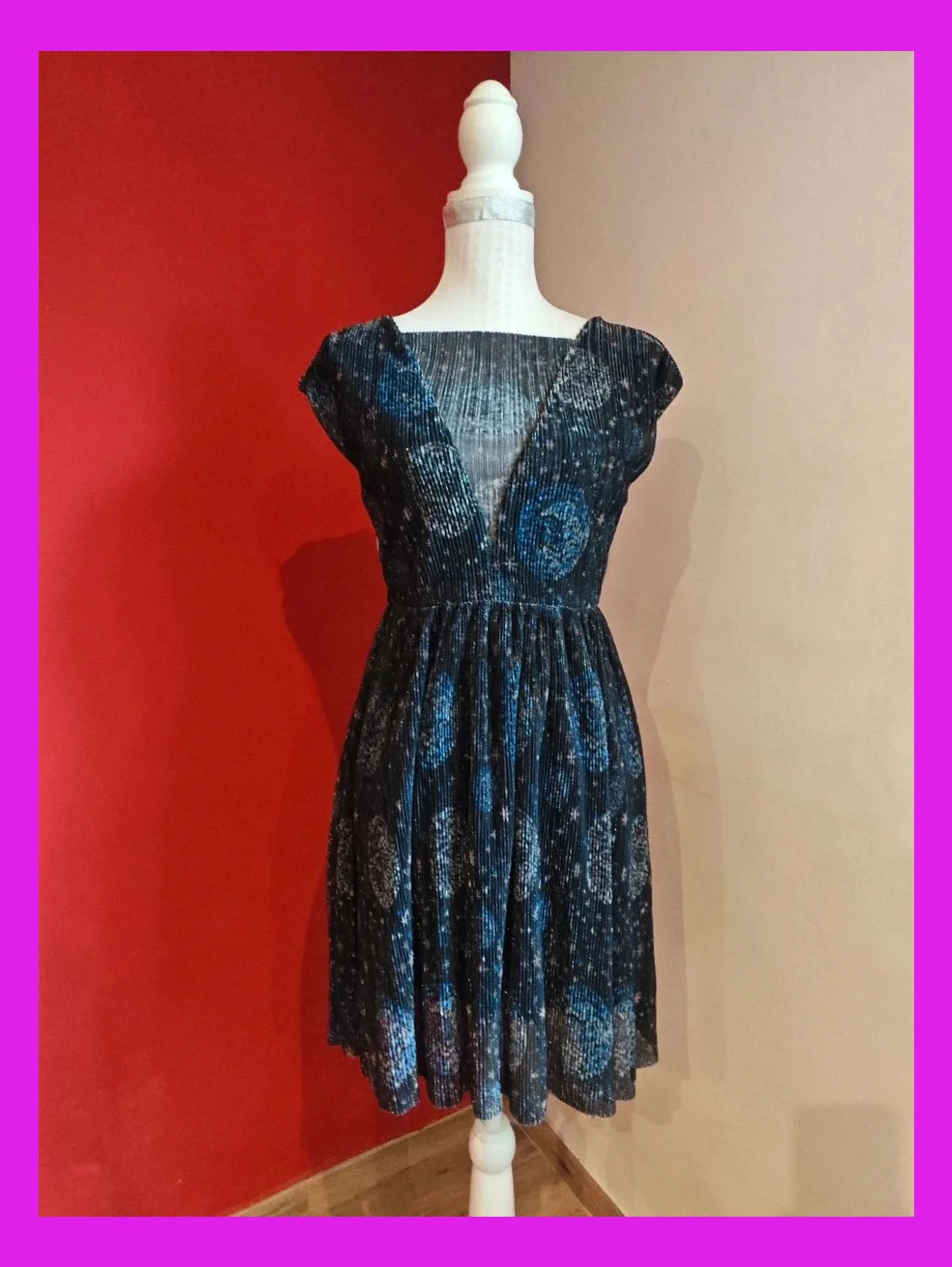 🌺 Elegante vestido para eventos de gasa plisada negra con brillos plateados y espalda abierta – Clockhouse – taille M / 38 / 10 2
