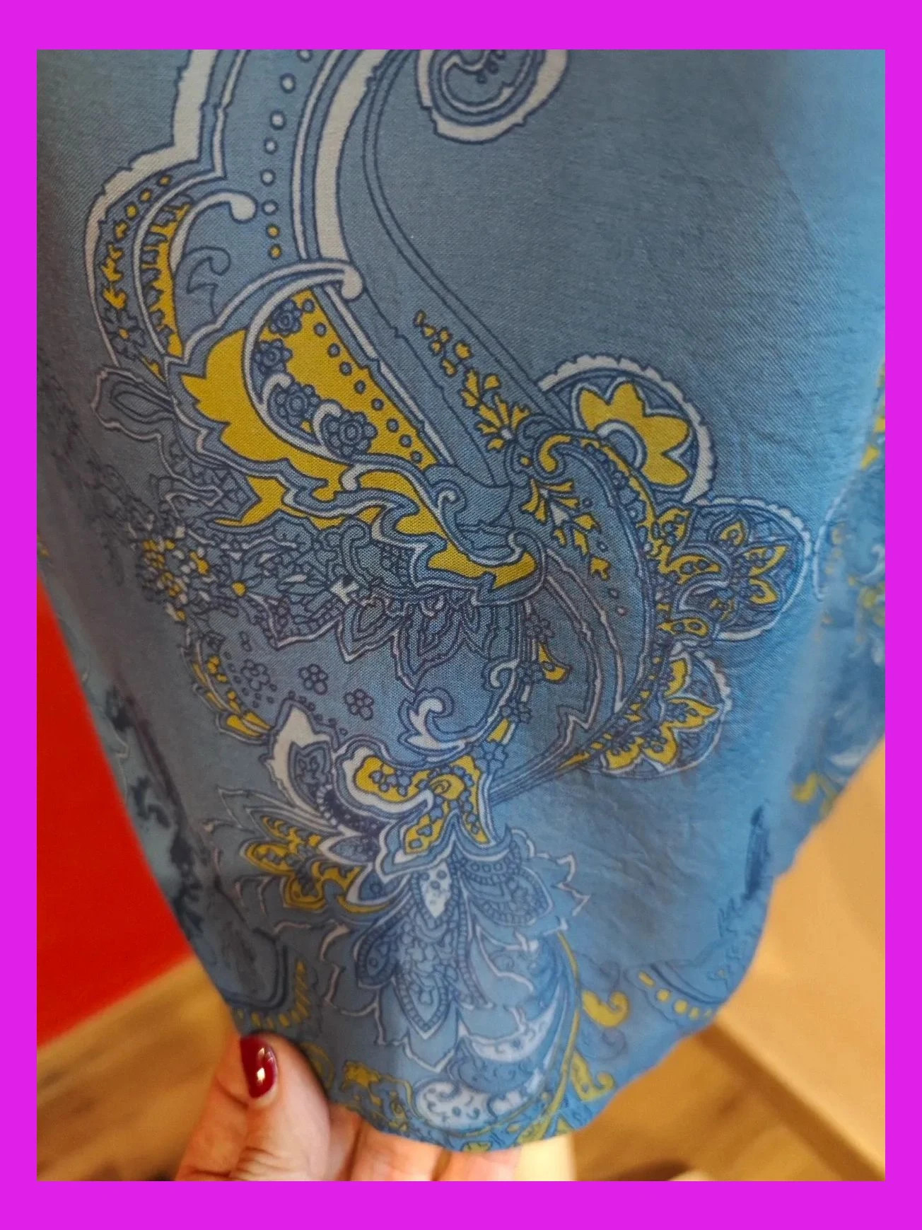 🌺Blusa azul con estampado en el bajo y pliegues en cuello – taille 4XL / 48 / 20 4