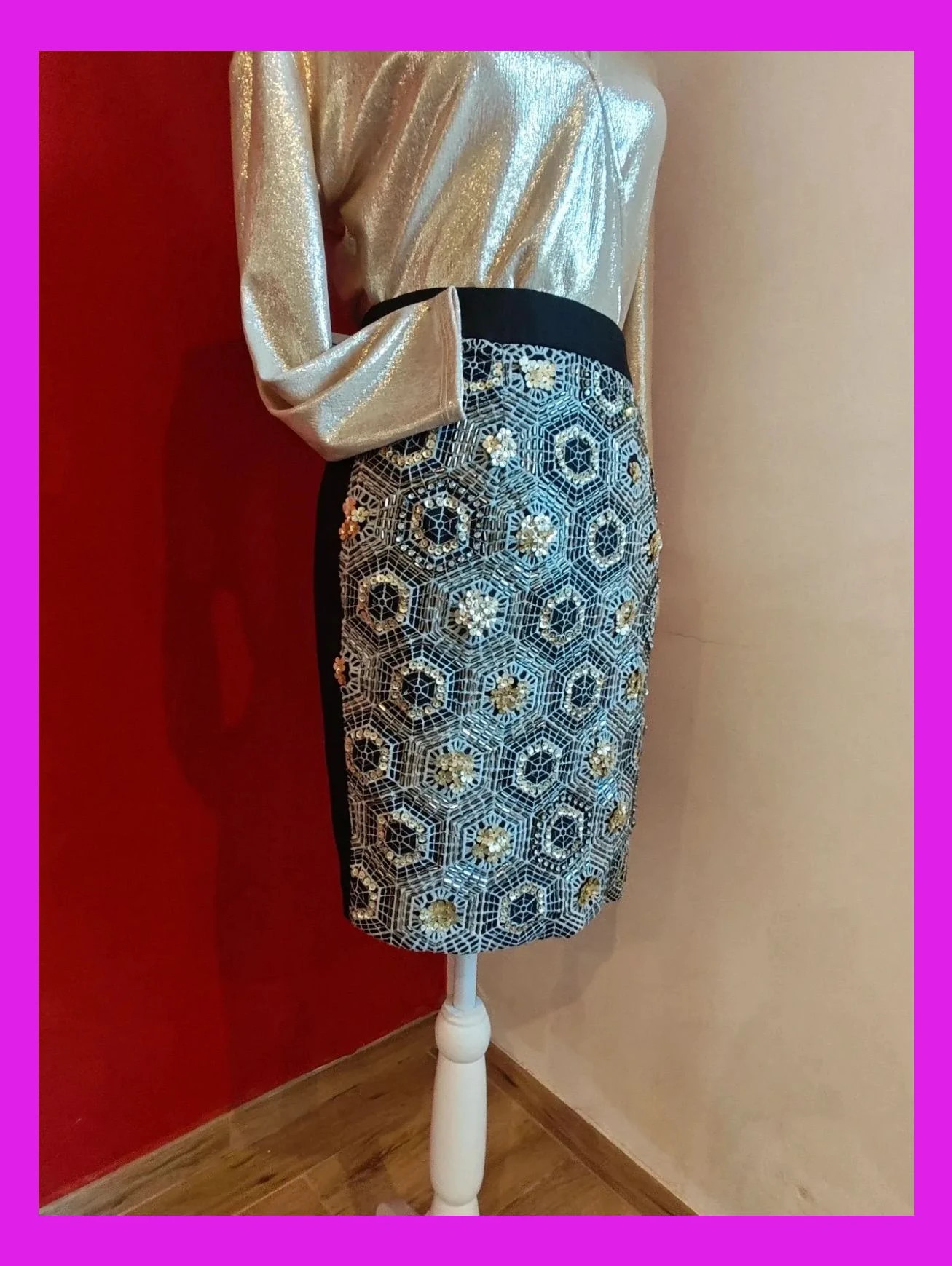 🌺 Original y elegante minifalda con frente bordado en beige con lentejuelas, abalorios y brillantes – Sister Jane – taille L / 40 / 12 4