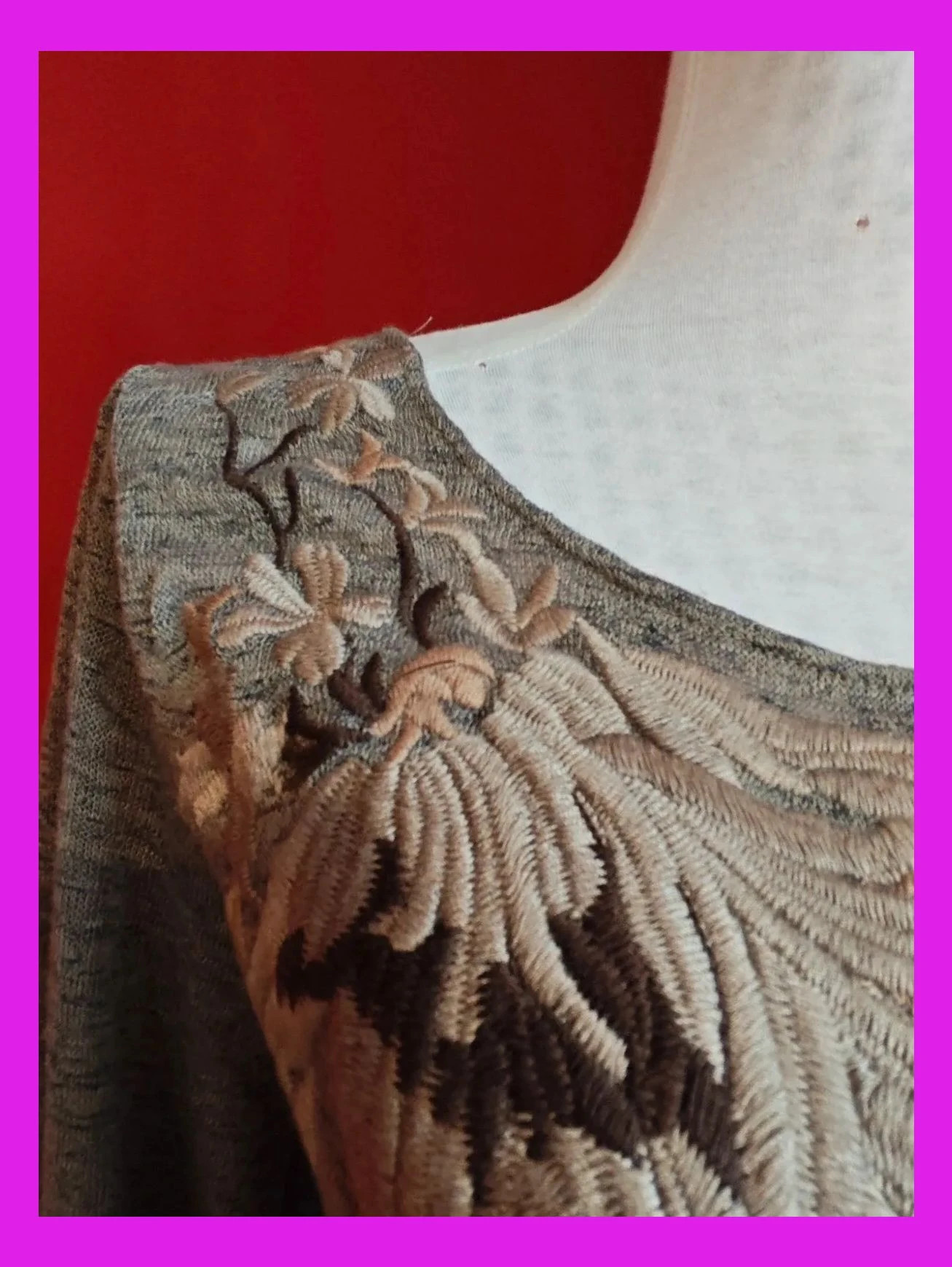 🌺 Camiseta tonos marrones jaspeado con bordado floral en el frente – Dolce Vita – taille L / 40 / 12 5