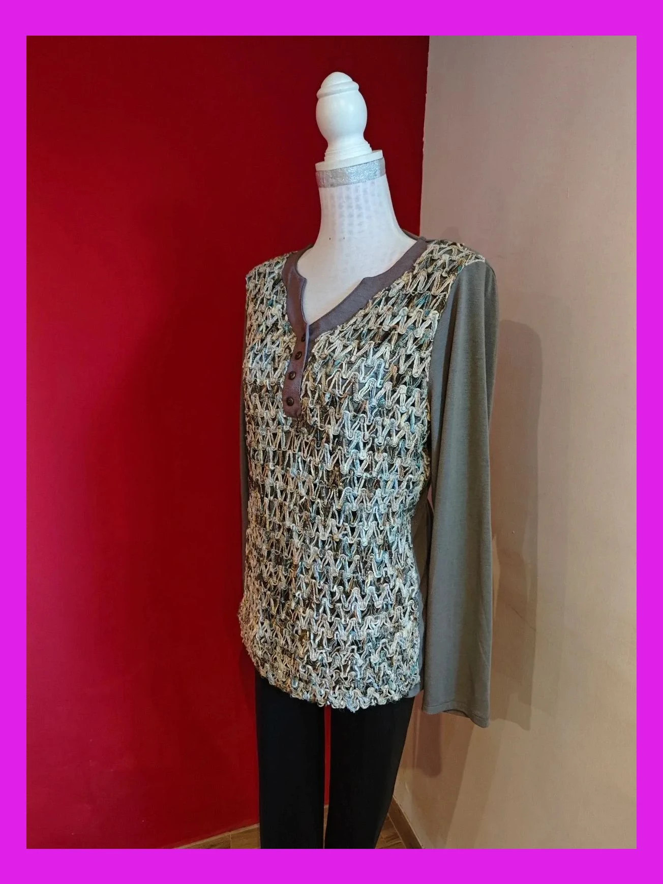 🌺 Camiseta gris con cordones de hilos beige, azul, dorado y plateado delante – absolut collection – taille XL / 42 / 14 2