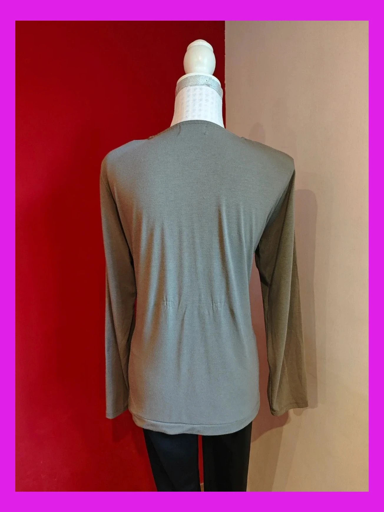 🌺 Camiseta gris con cordones de hilos beige, azul, dorado y plateado delante – absolut collection – taille XL / 42 / 14 5