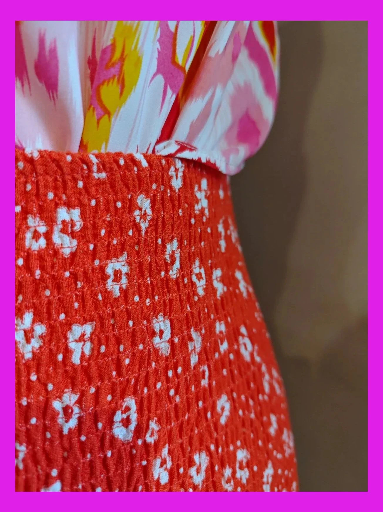 🌺 Minifalda roja con flores blancas de punto de abeja y volante en el bajo – Bershka – taille M / 38 / 10 4