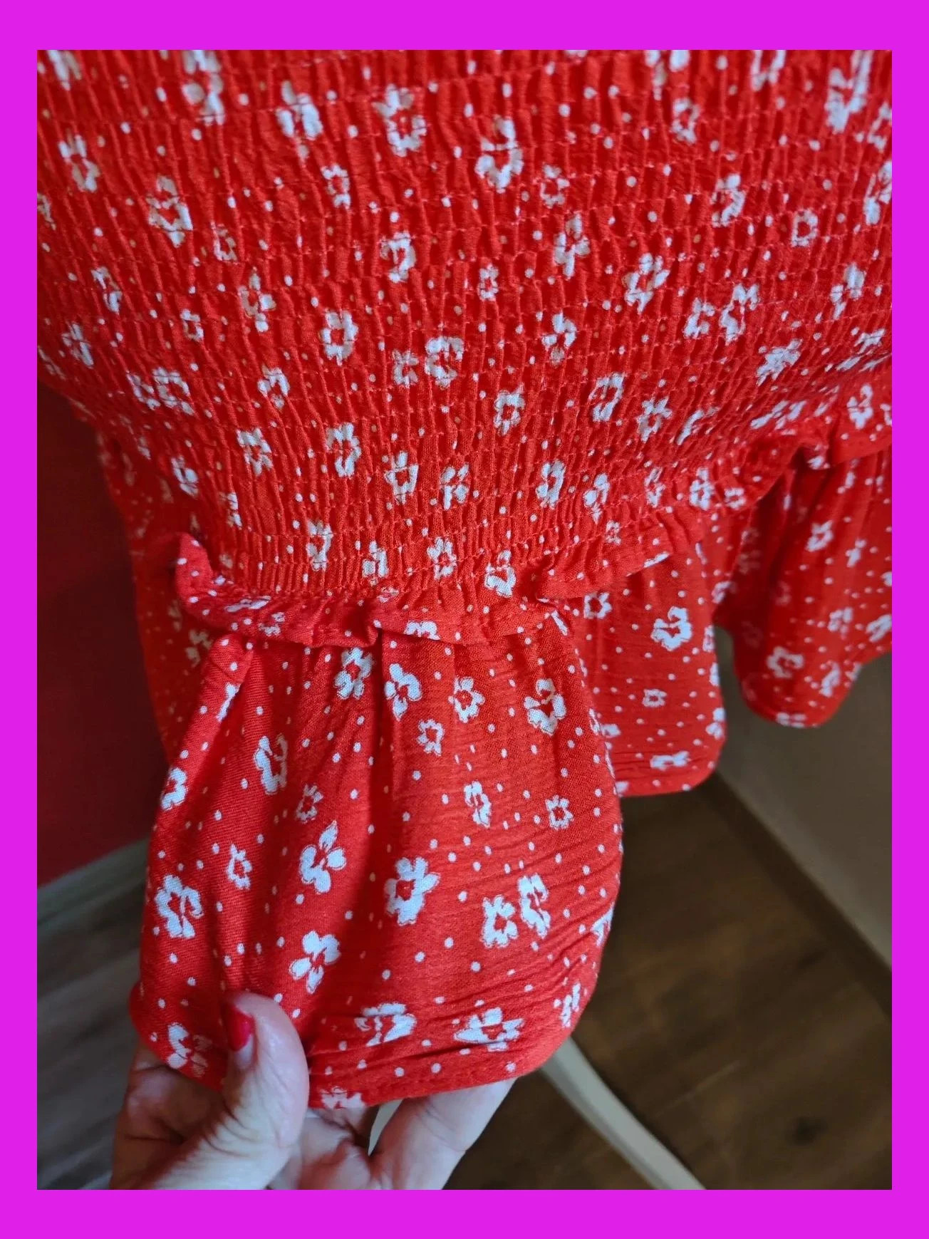 🌺 Minifalda roja con flores blancas de punto de abeja y volante en el bajo – Bershka – taille M / 38 / 10 5
