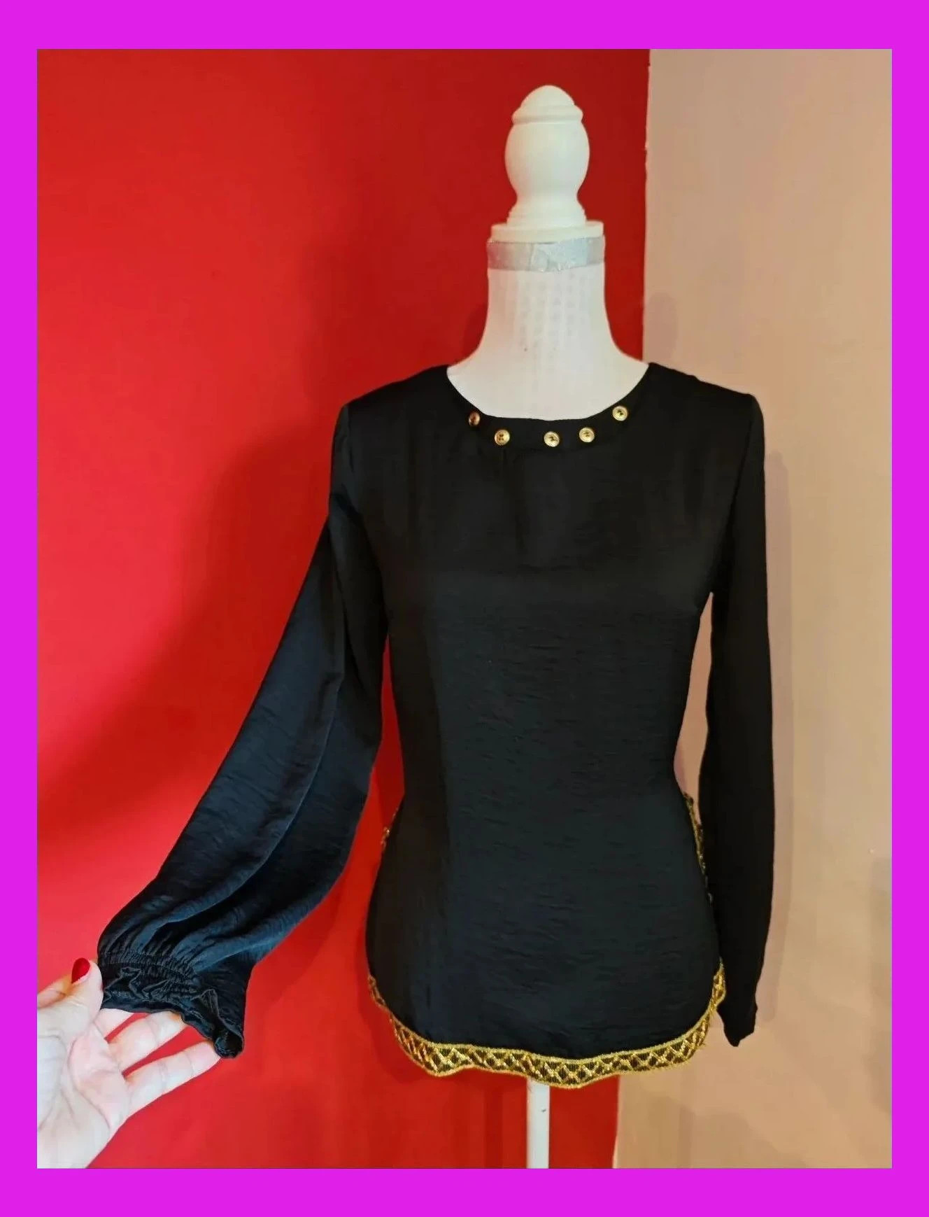 🌺Blusa negra con botones dorados en cuello y pasamanería dorada en bajo, talla M – Festa – taille M / 38 / 10 3