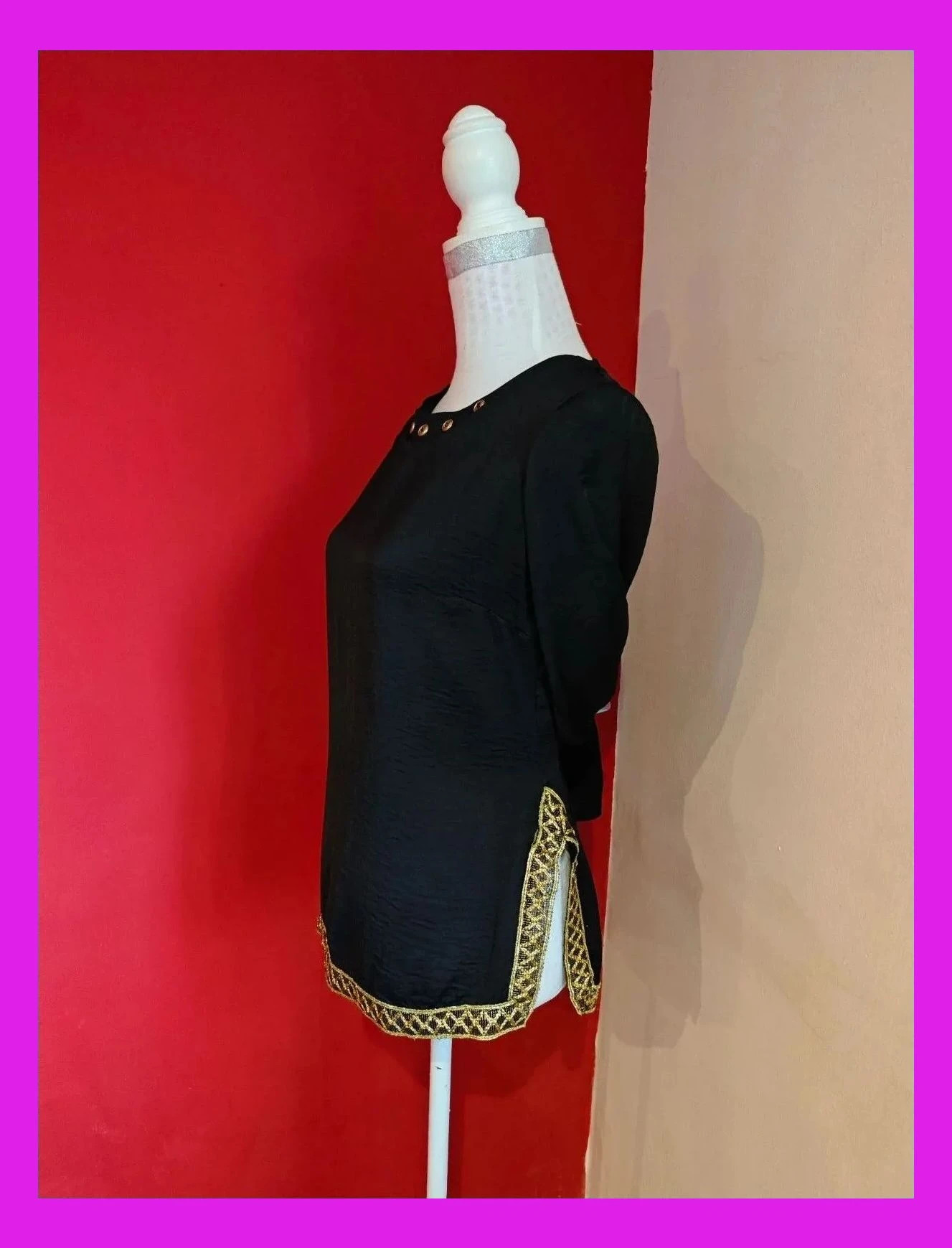 🌺Blusa negra con botones dorados en cuello y pasamanería dorada en bajo, talla M – Festa – taille M / 38 / 10 4