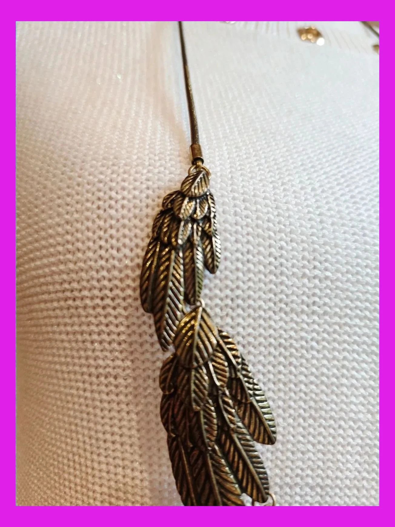 🌺 Precioso collar vintage largo dorado envejecido con hojas grabadas – Vintage Dressing 2